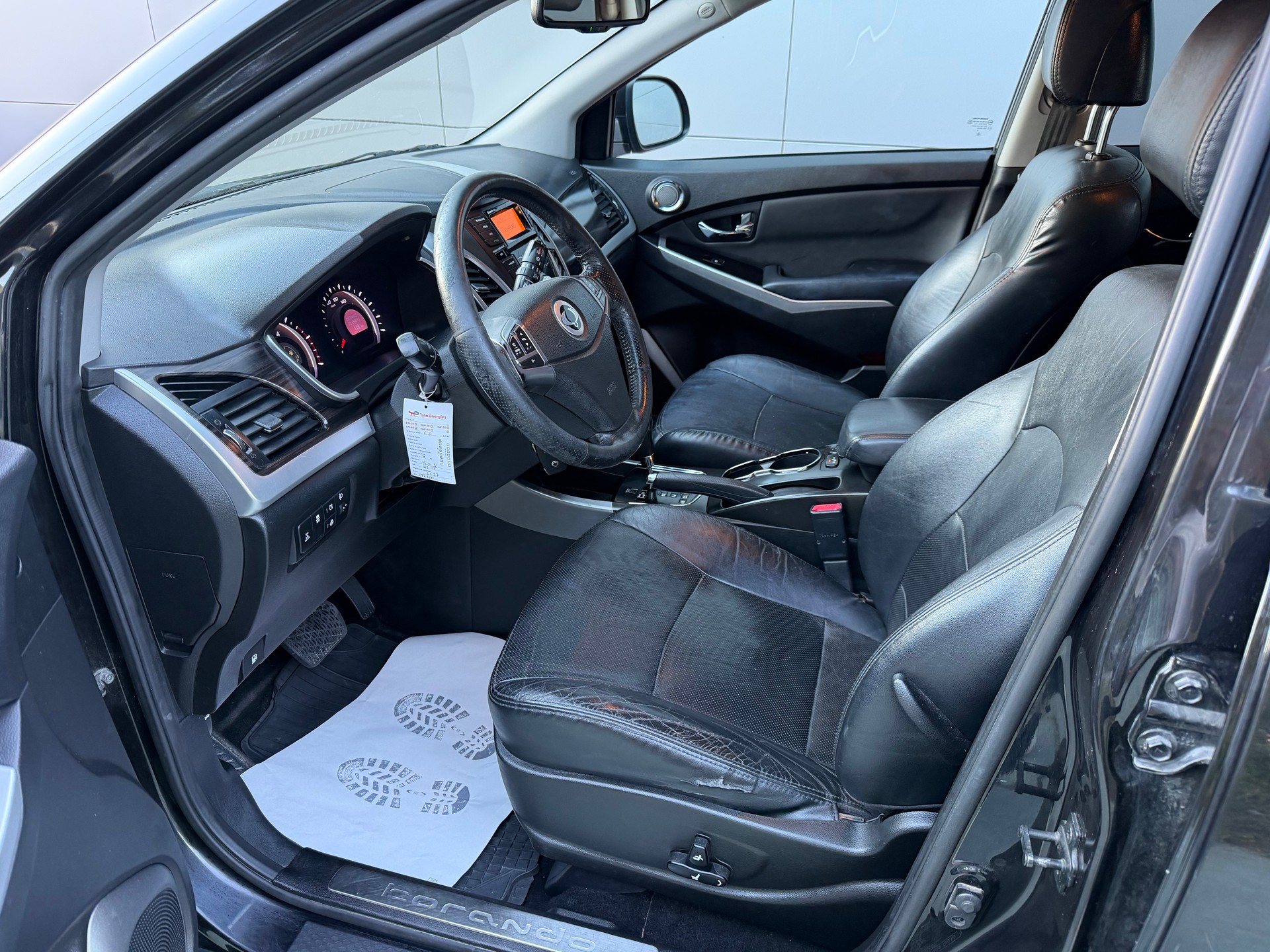KGM-SsangYong Korando 2.0 e-XDI Quartz 4WD Automatic-image-7