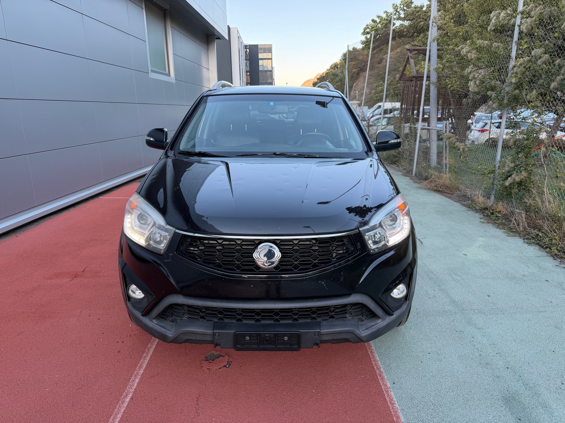 KGM-SsangYong Korando 2.0 e-XDI Quartz 4WD Automatic-image-2