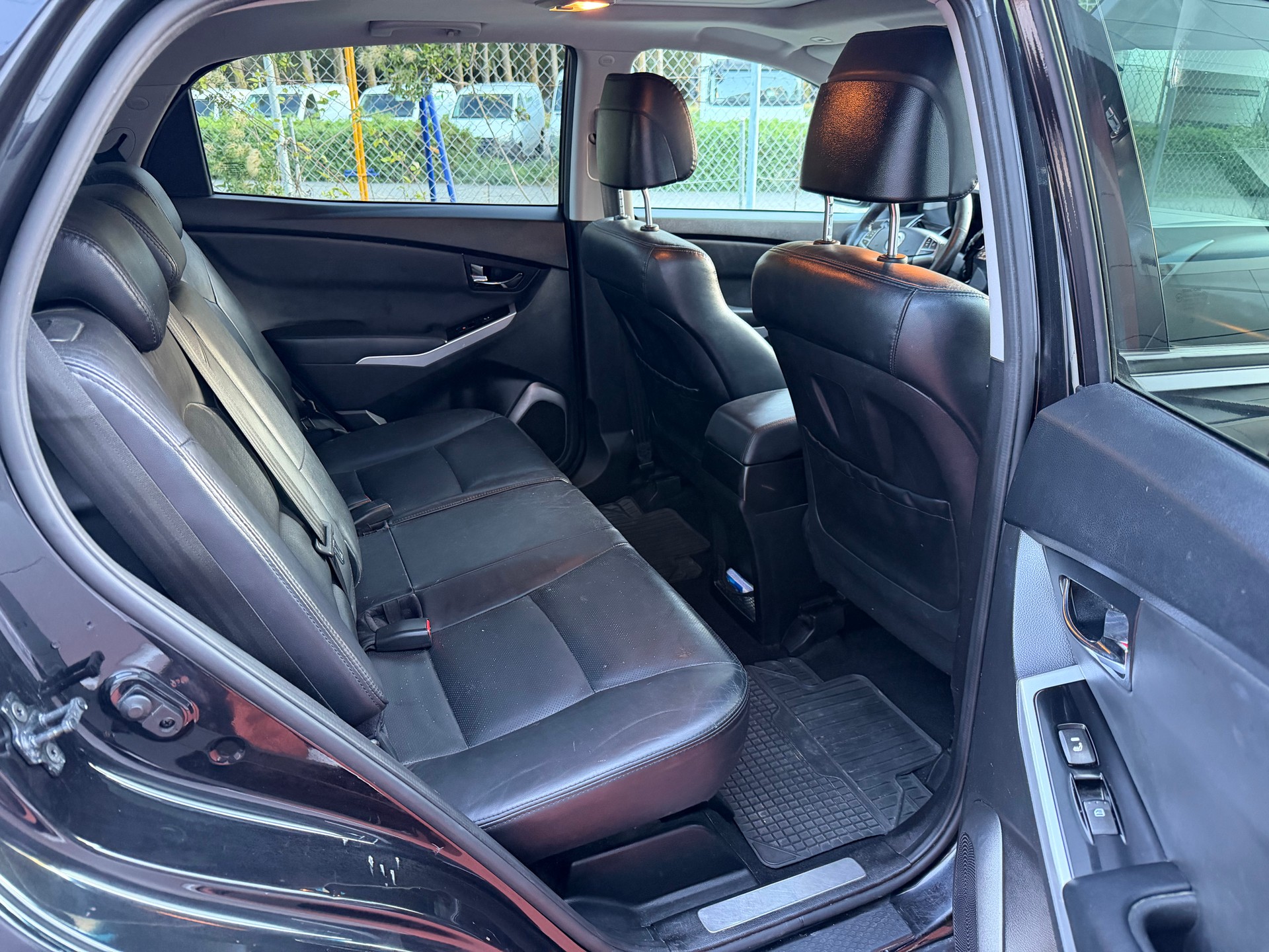 KGM-SsangYong Korando 2.0 e-XDI Quartz 4WD Automatic-image-9