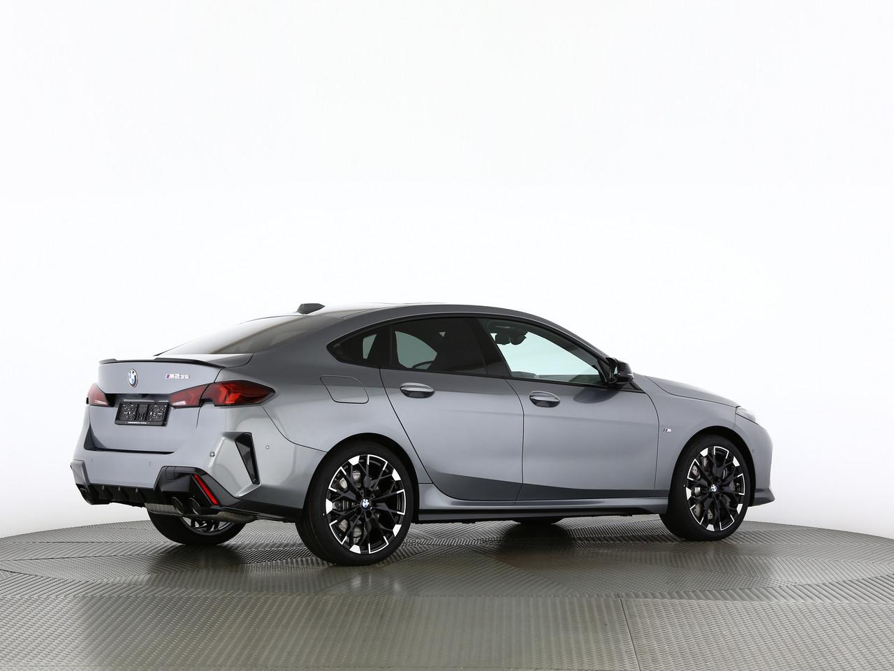 BMW M235i xDrive Gran Coupé-image-14