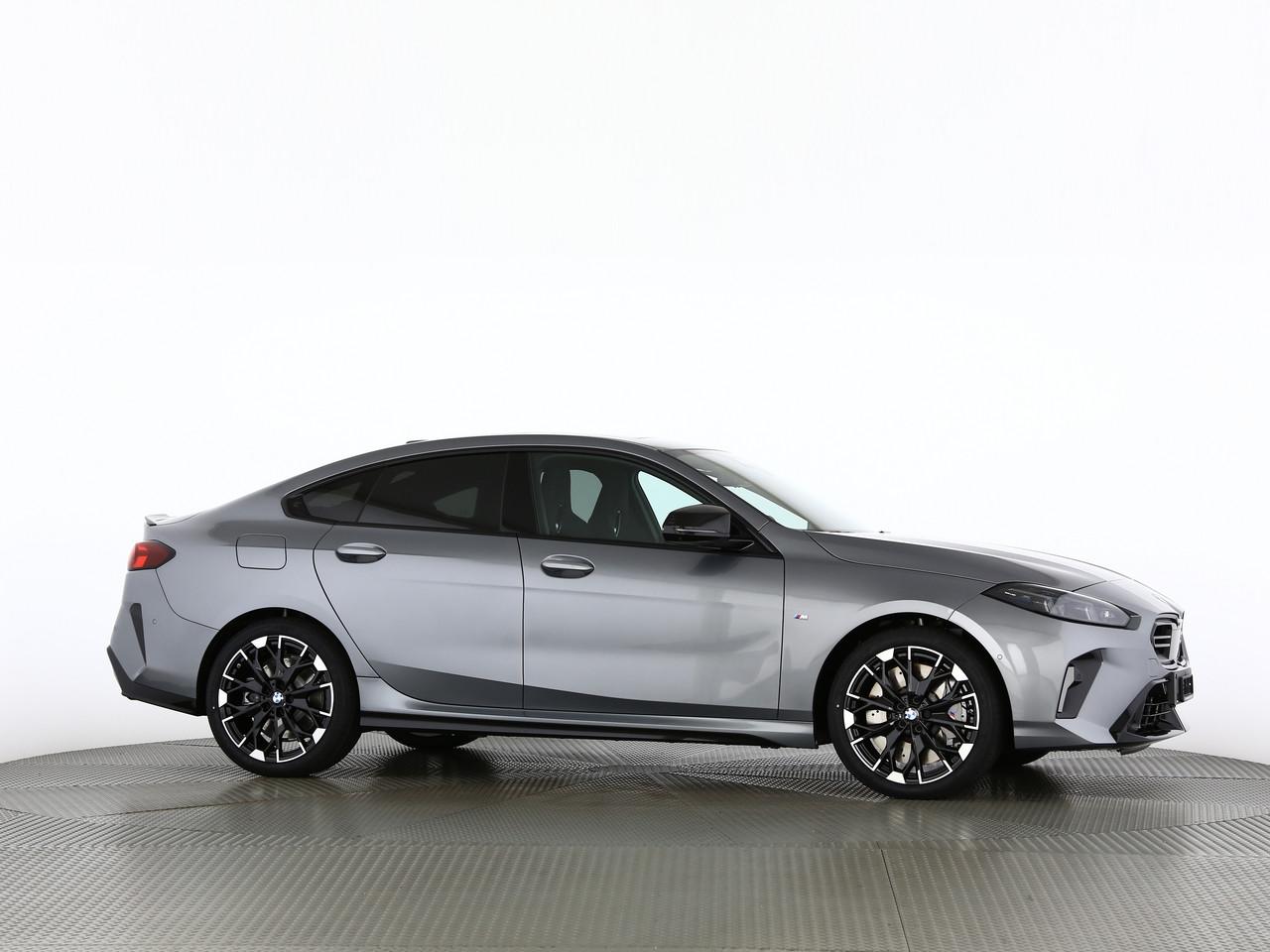 BMW M235i xDrive Gran Coupé-image-18