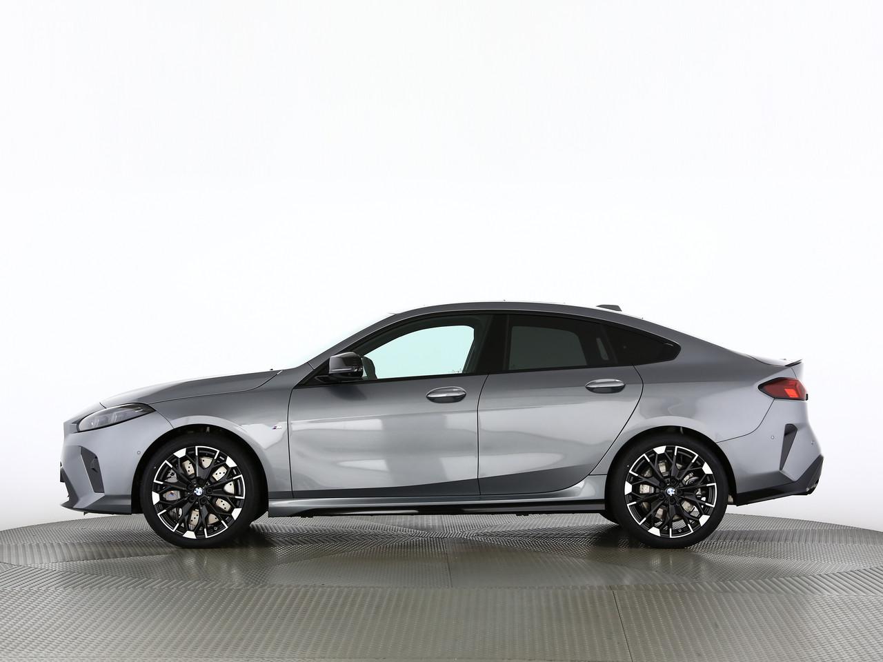 BMW M235i xDrive Gran Coupé-image-5