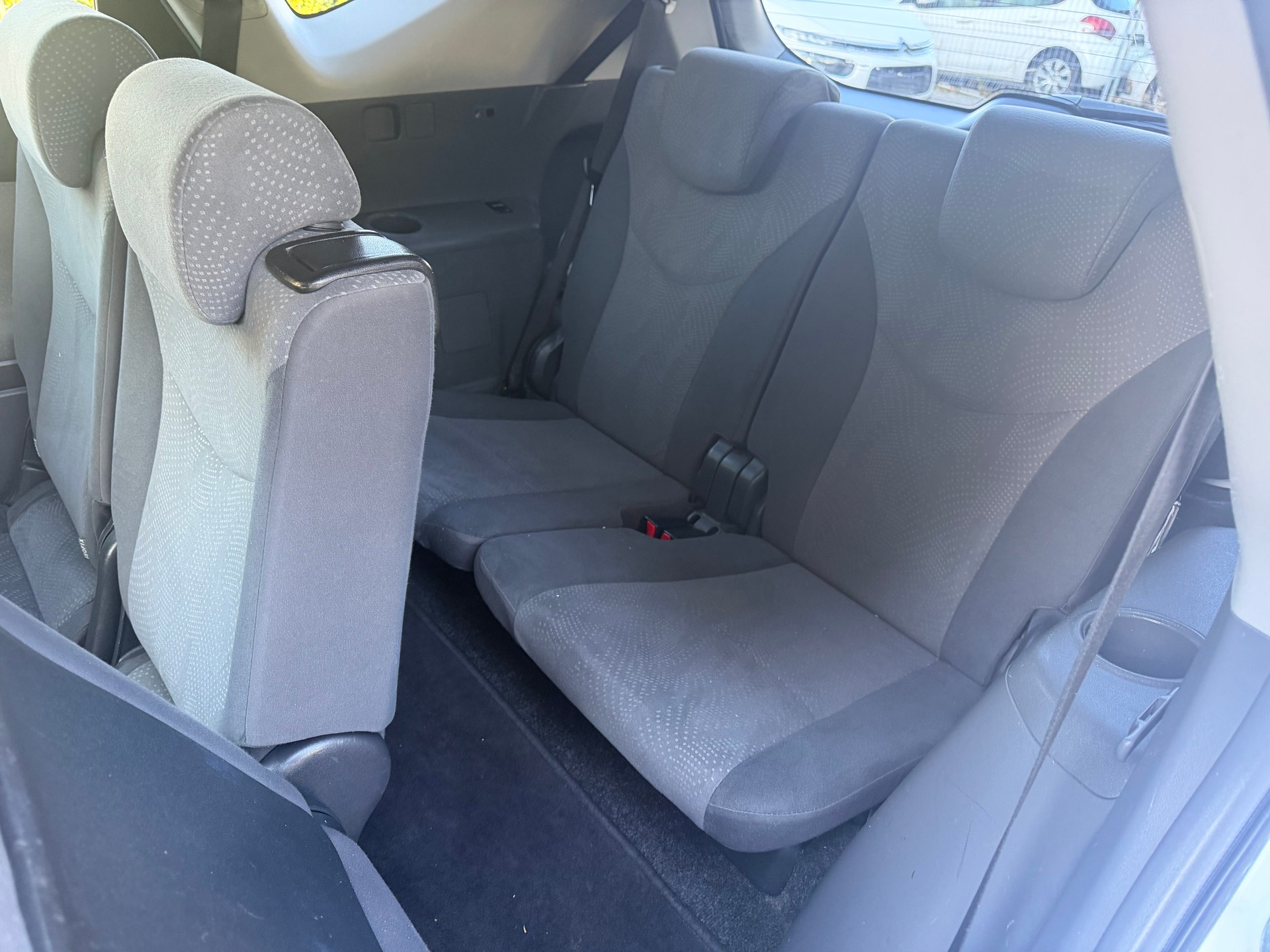 TOYOTA Prius+ 1.8 VVT-i HSD Sol Premium ** 7-Plätzer ** Gr-Navi ** RF-Kamera ** Panorama-Glasdach ** Frisch Ab MFK 12.10.2026-image-10