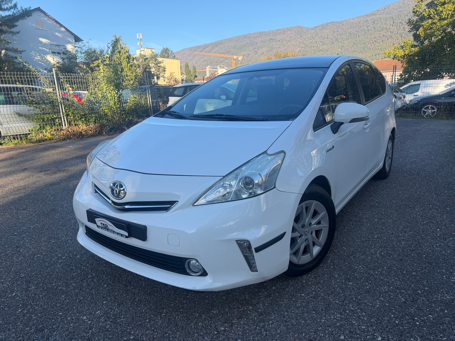 TOYOTA Prius+ 1.8 VVT-i HSD Sol Premium ** 7-Plätzer ** Gr-Navi ** RF-Kamera ** Panorama-Glasdach ** Frisch Ab MFK 12.10.2026-image-0