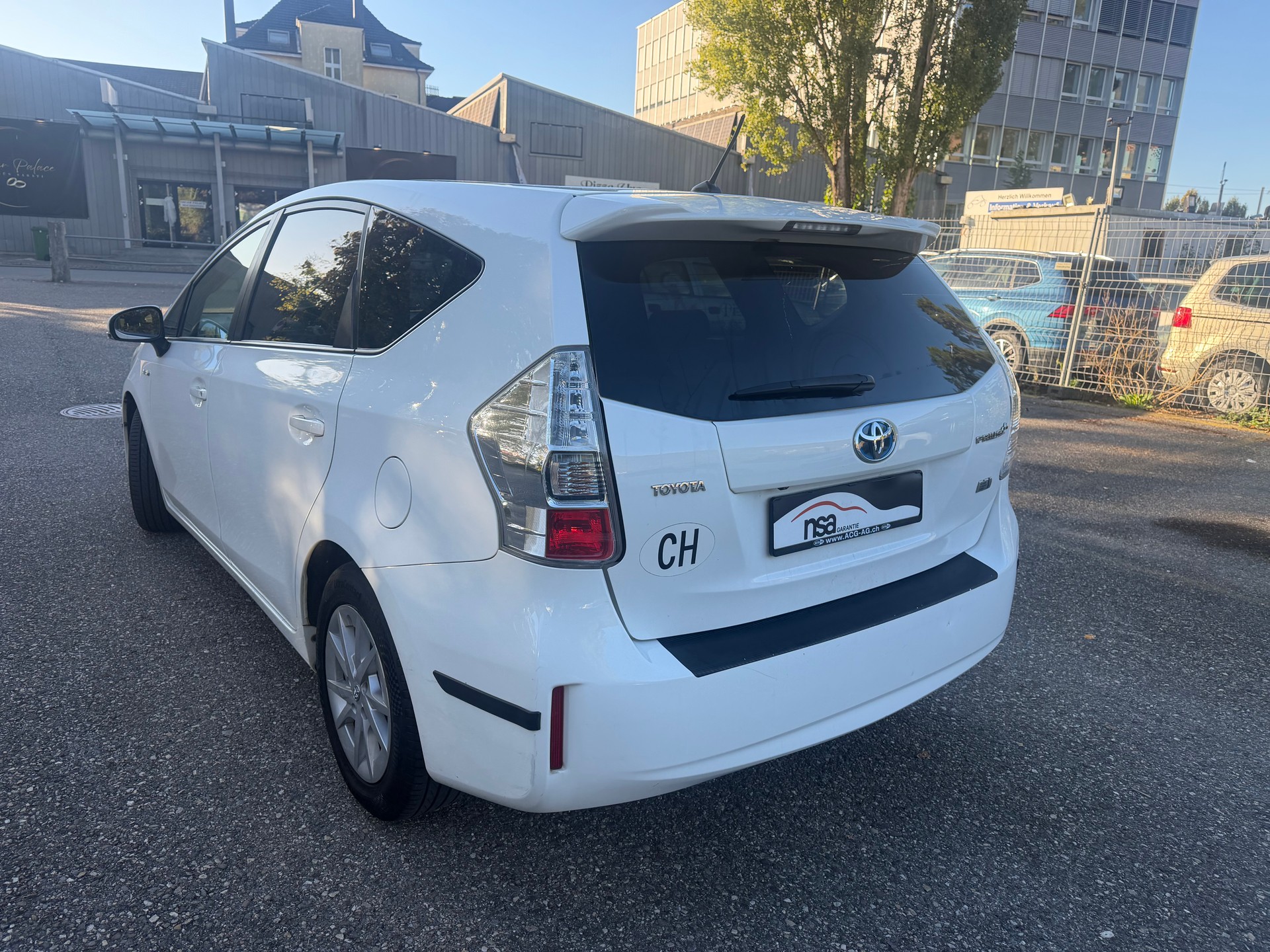 TOYOTA Prius+ 1.8 VVT-i HSD Sol Premium ** 7-Plätzer ** Gr-Navi ** RF-Kamera ** Panorama-Glasdach ** Frisch Ab MFK 12.10.2026-image-13