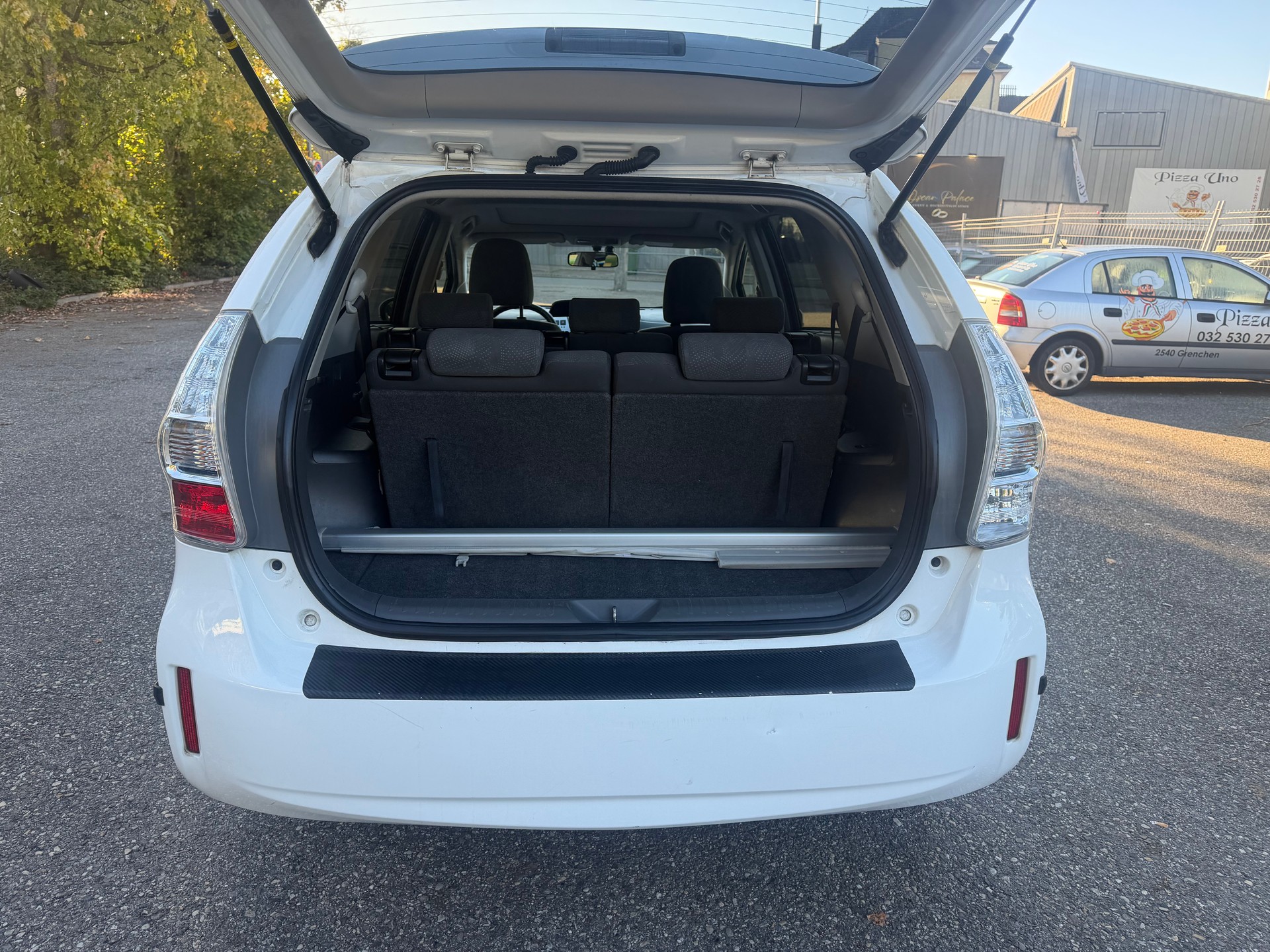 TOYOTA Prius+ 1.8 VVT-i HSD Sol Premium ** 7-Plätzer ** Gr-Navi ** RF-Kamera ** Panorama-Glasdach ** Frisch Ab MFK 12.10.2026-image-14