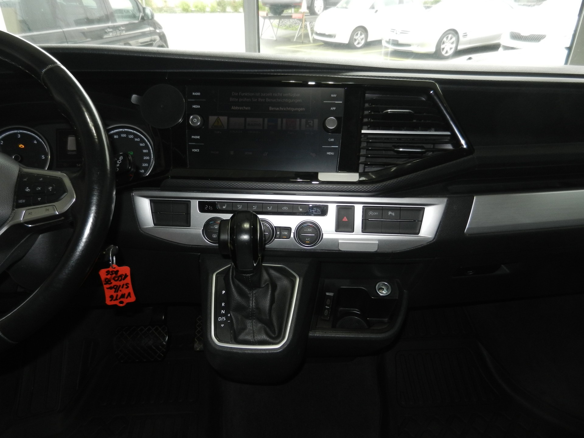 VW T6.1 Multivan 2.0 TDI Comfortline 4Motion DSG-image-9