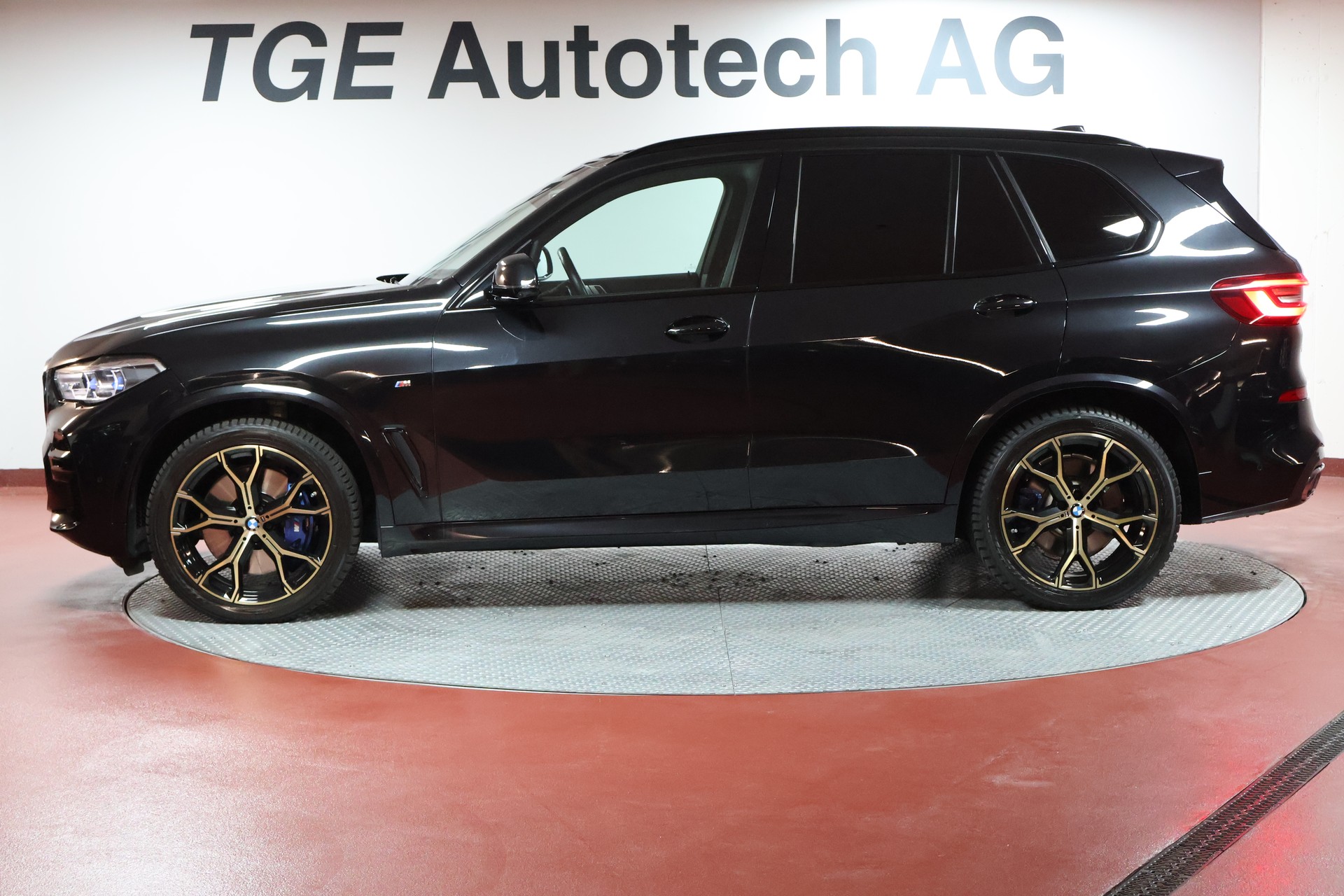BMW X5 xDrive 48V 40d M Sport Steptronic-image-20
