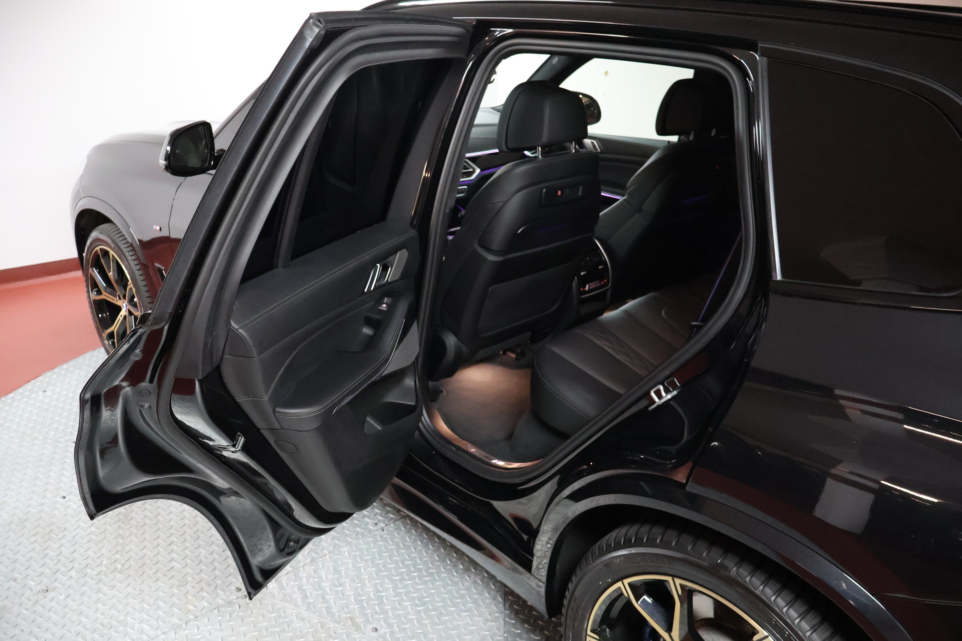 BMW X5 xDrive 48V 40d M Sport Steptronic-image-16