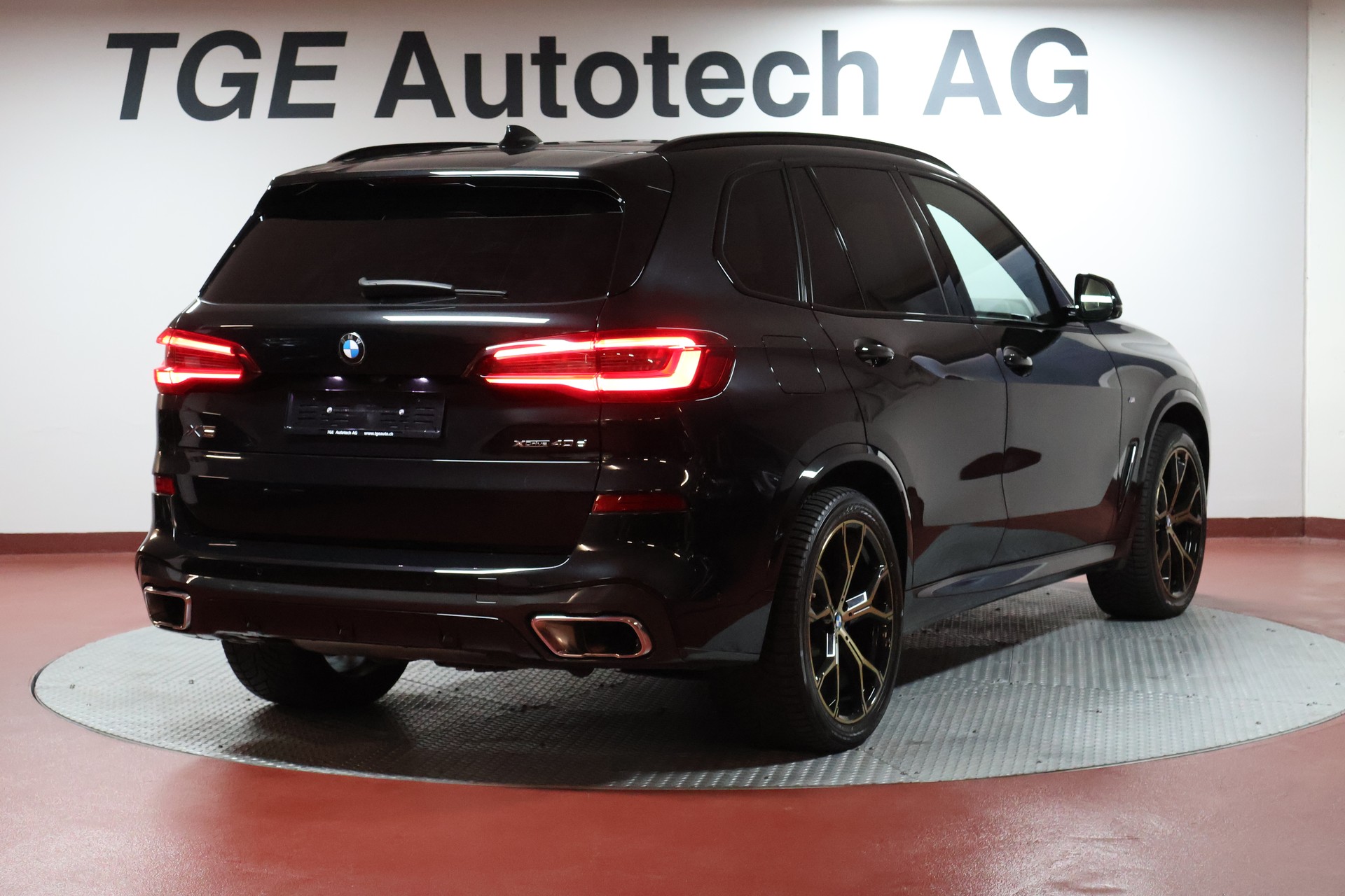 BMW X5 xDrive 48V 40d M Sport Steptronic-image-22