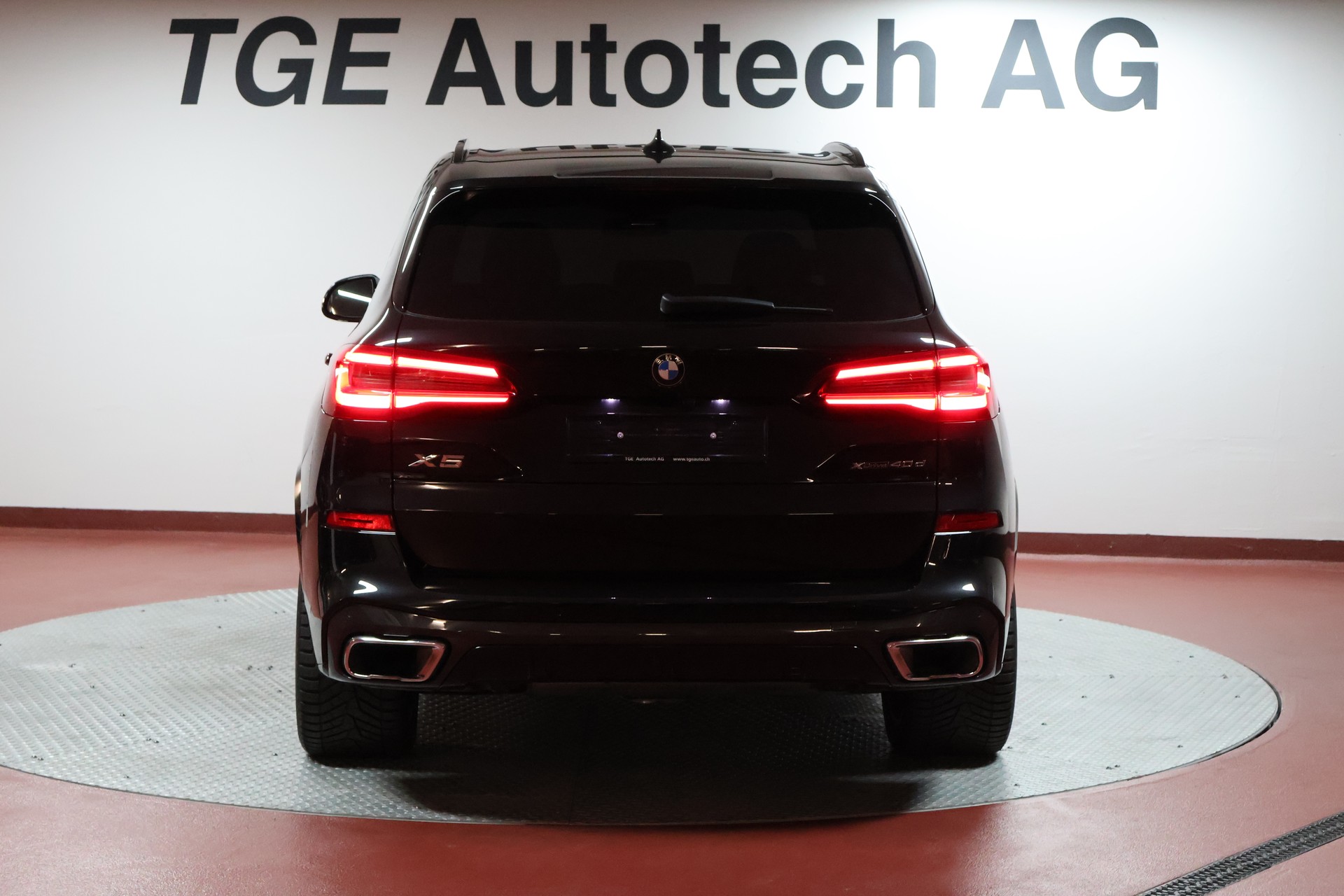 BMW X5 xDrive 48V 40d M Sport Steptronic-image-23