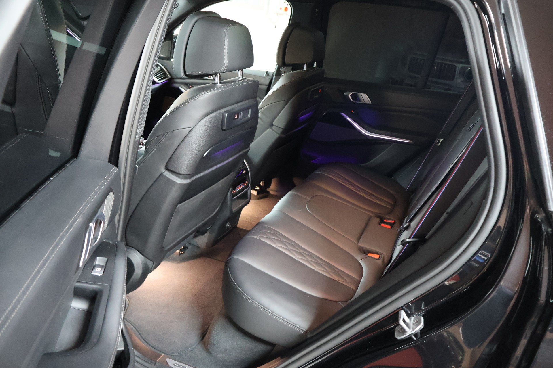 BMW X5 xDrive 48V 40d M Sport Steptronic-image-18
