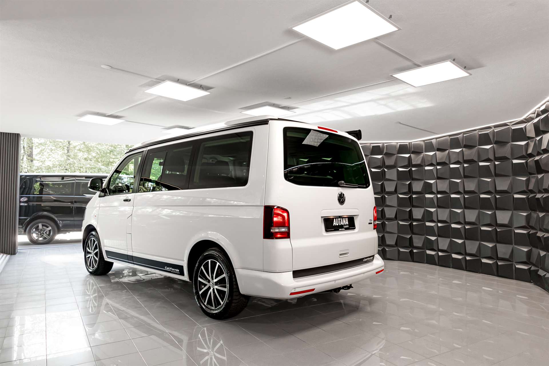 VW T5 California 2.0 Bi-TDI Beach Edition 4Motion DSG-image-2