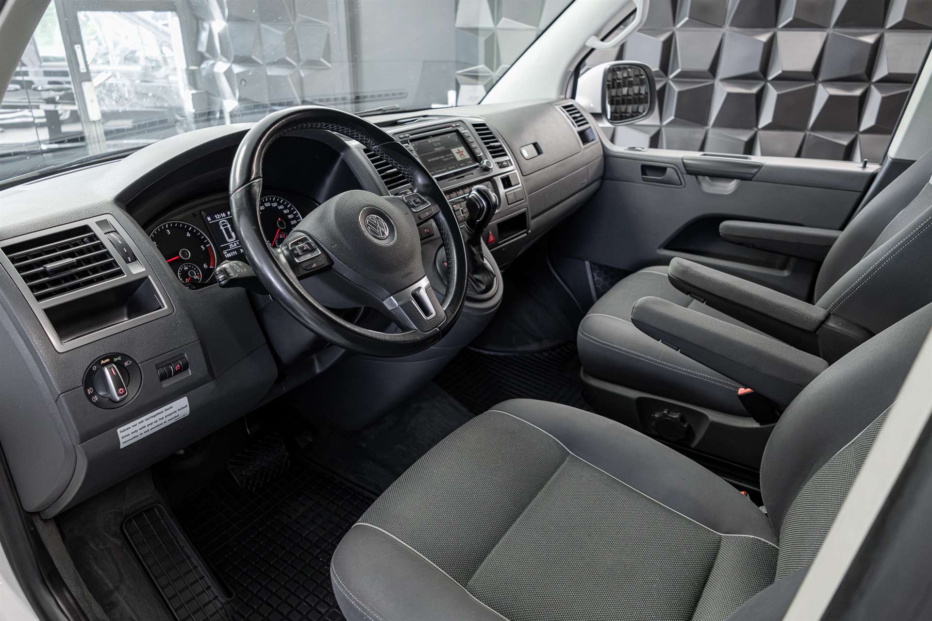VW T5 California 2.0 Bi-TDI Beach Edition 4Motion DSG-image-9