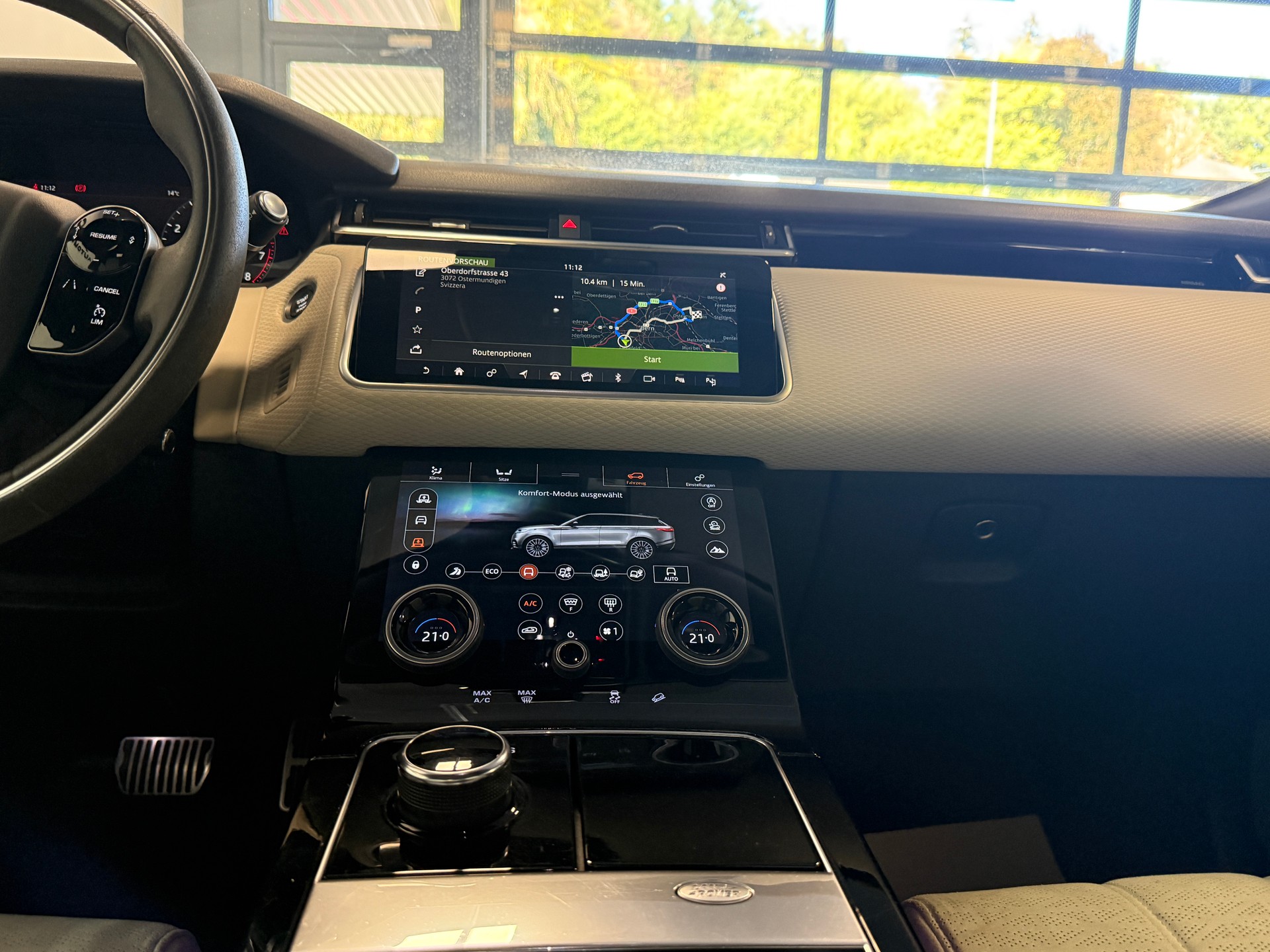 LAND ROVER Range Rover Velar R-Dynamic P 300 SE Automatic-image-9
