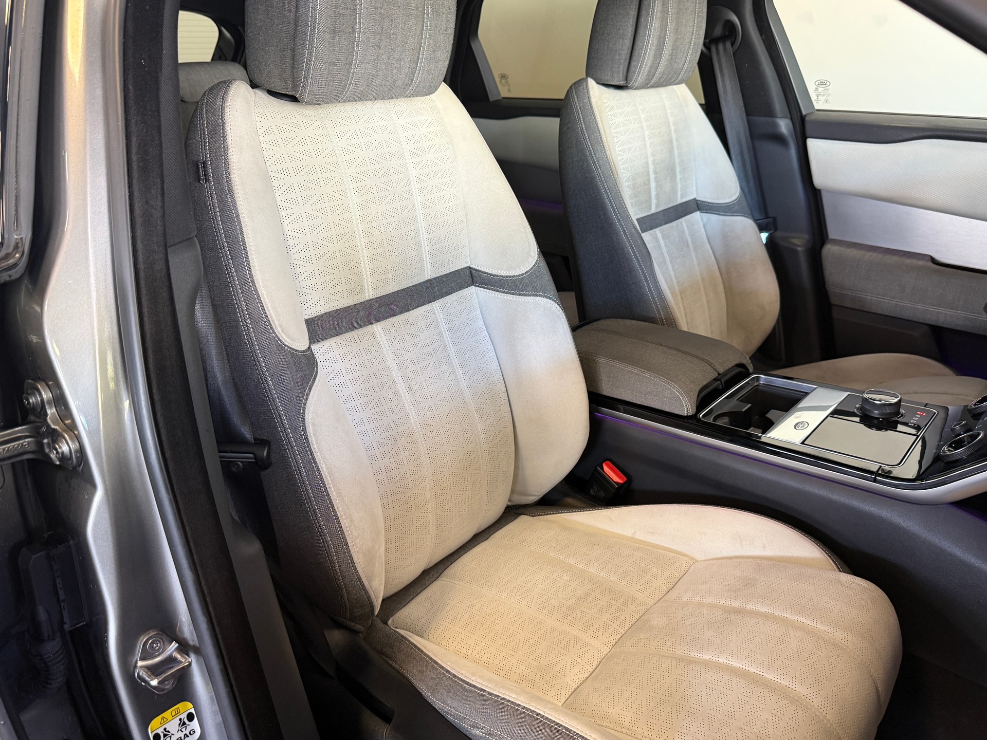 LAND ROVER Range Rover Velar R-Dynamic P 300 SE Automatic-image-4