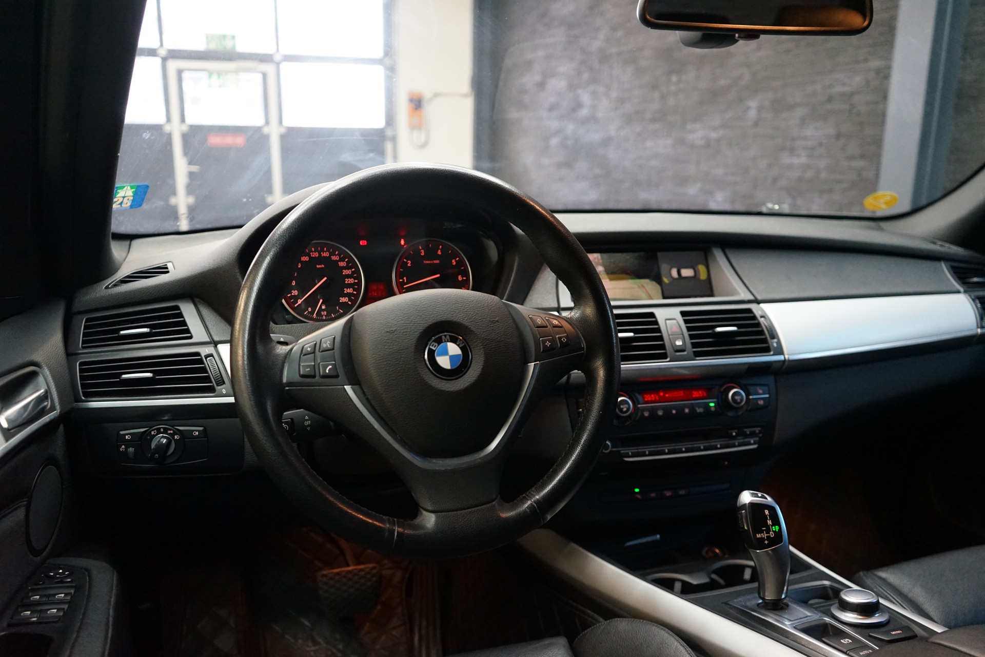 BMW X5 xDrive 48i (4.8i) Steptronic-image-5
