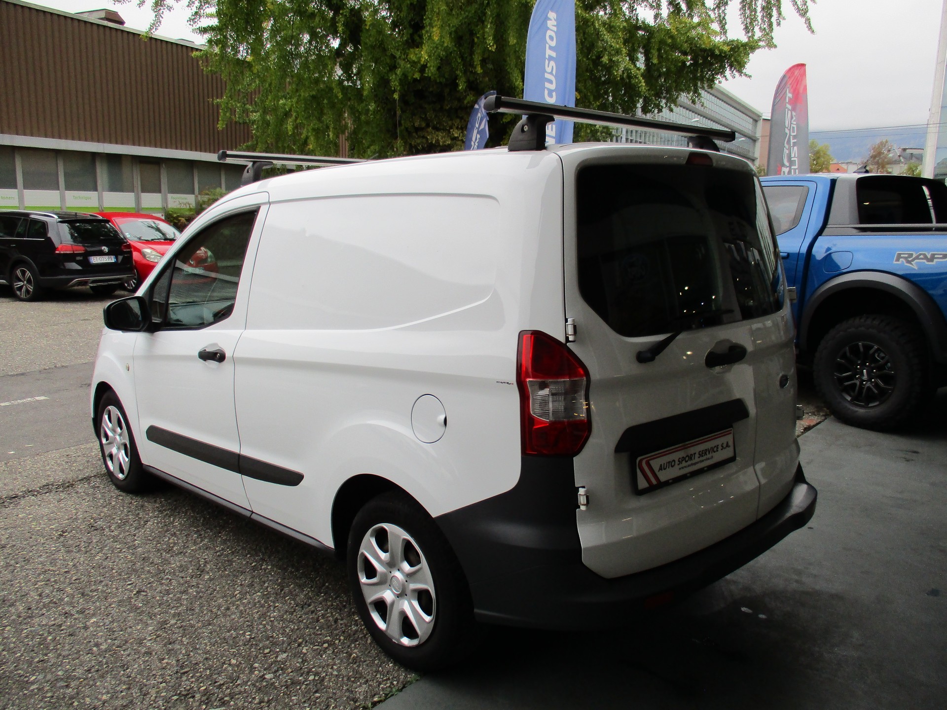 FORD Transit Courier Van 1.0 EcoBoost Trend-image-2