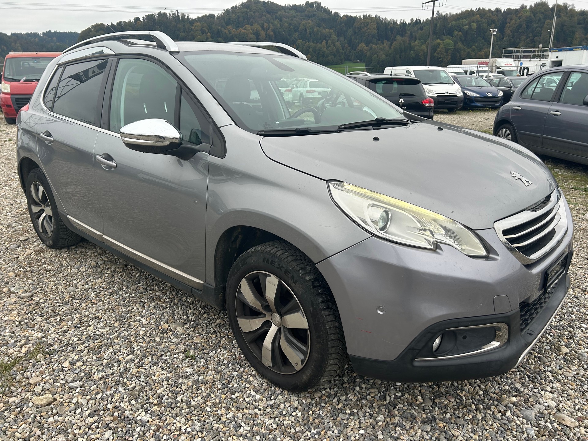 PEUGEOT 2008 1.2 PureTech Féline-image-2