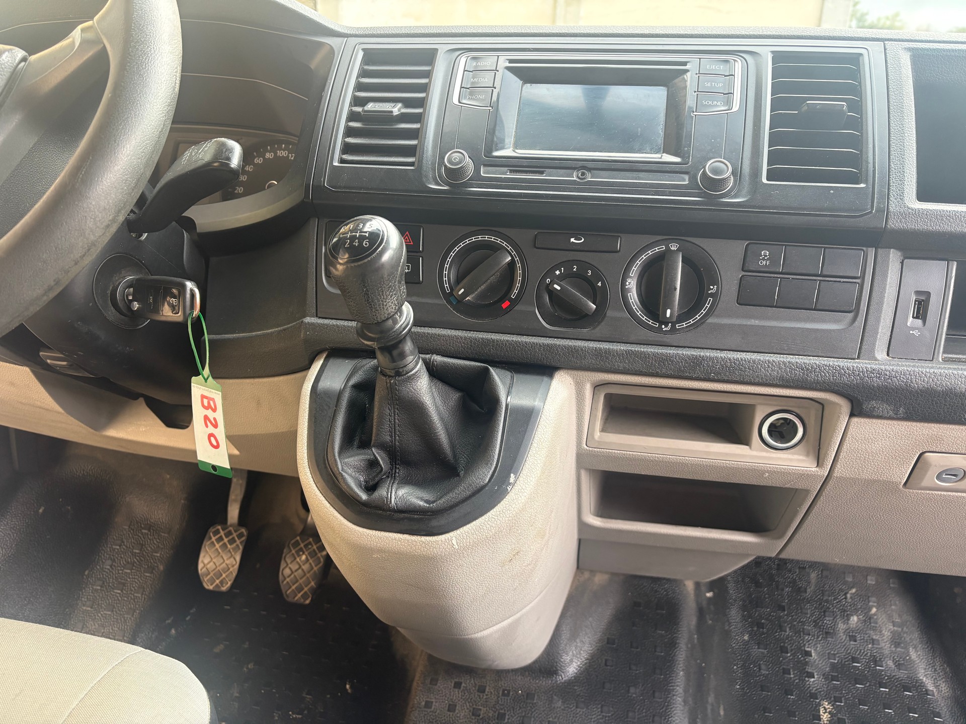 VW T6 2.0 TDI 4Motion-image-11