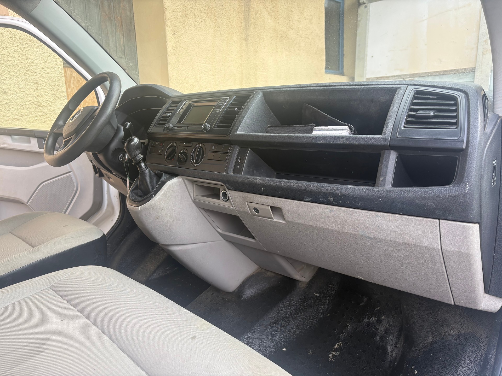 VW T6 2.0 TDI 4Motion-image-12