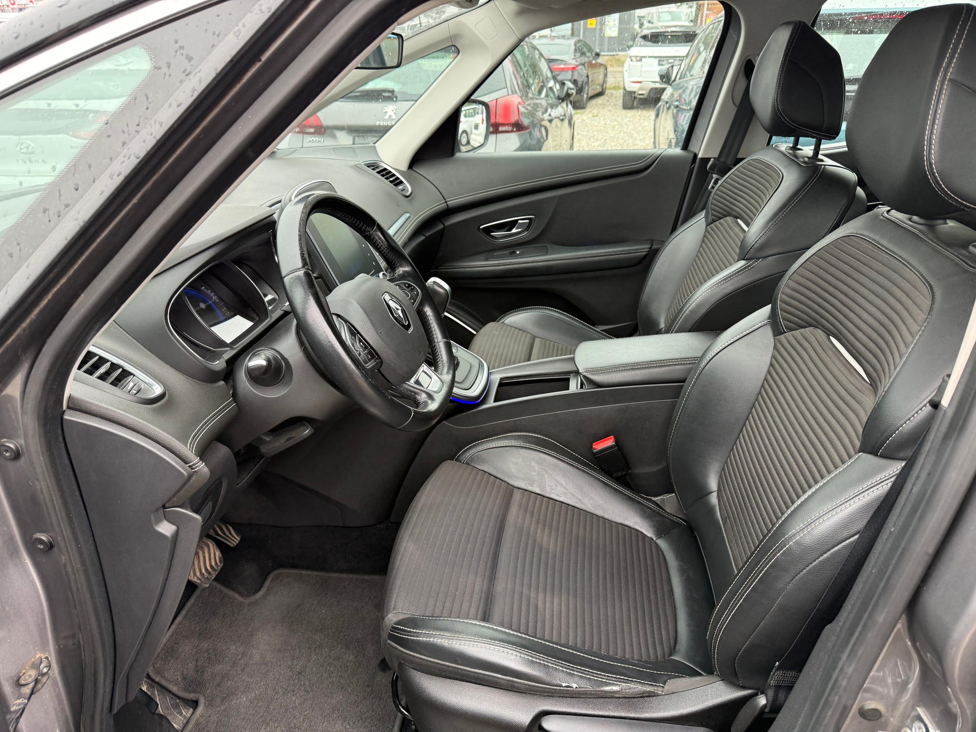 RENAULT Scénic 1.5 dCi Bose EDC-image-6