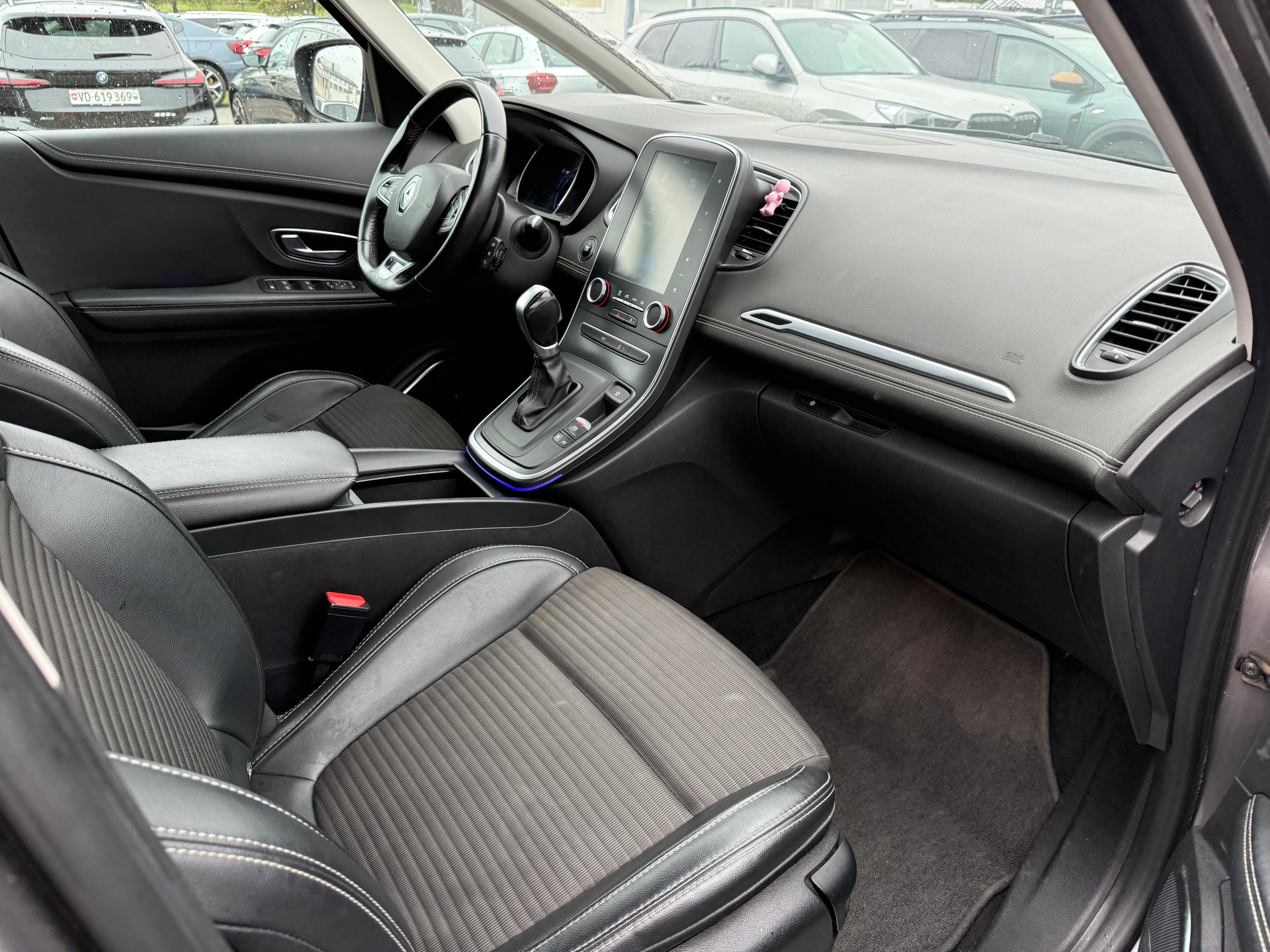 RENAULT Scénic 1.5 dCi Bose EDC-image-8