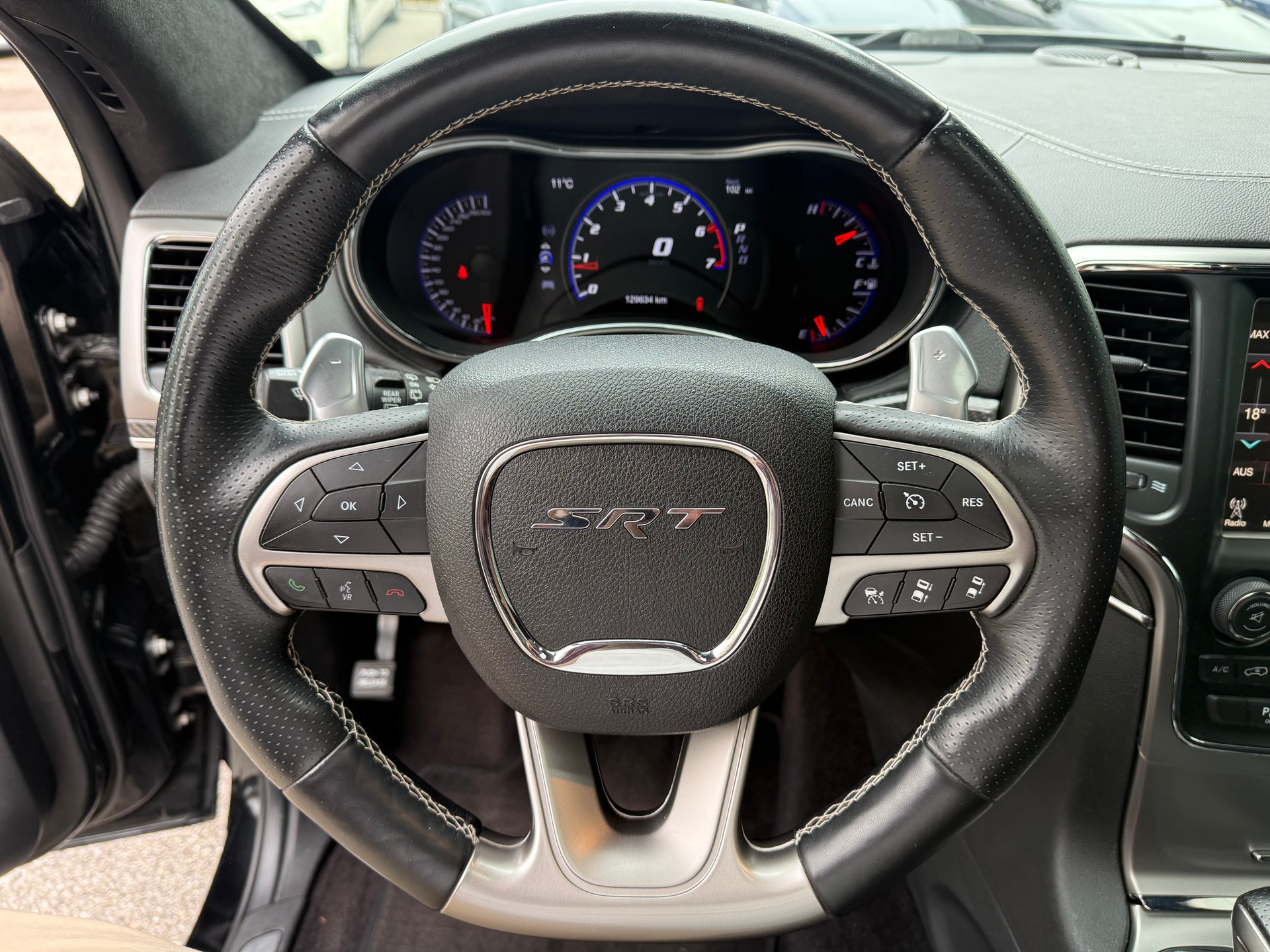 JEEP Grand Cherokee 6.4 V8 HEMI SRT8 Automatic-image-11