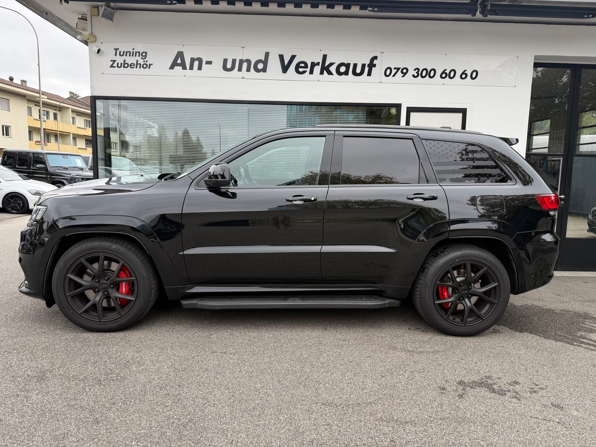 JEEP Grand Cherokee 6.4 V8 HEMI SRT8 Automatic-image-4