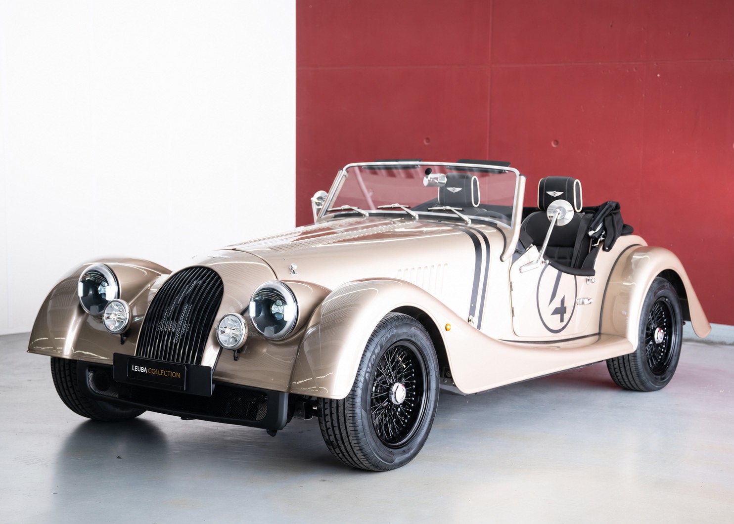 Image MORGAN 4-4 Plus Four 2.0 Automatic Bespoke (Swiss new car, Selene Bronze Aston Martin paint, 36-month warranty, delivery March 27)