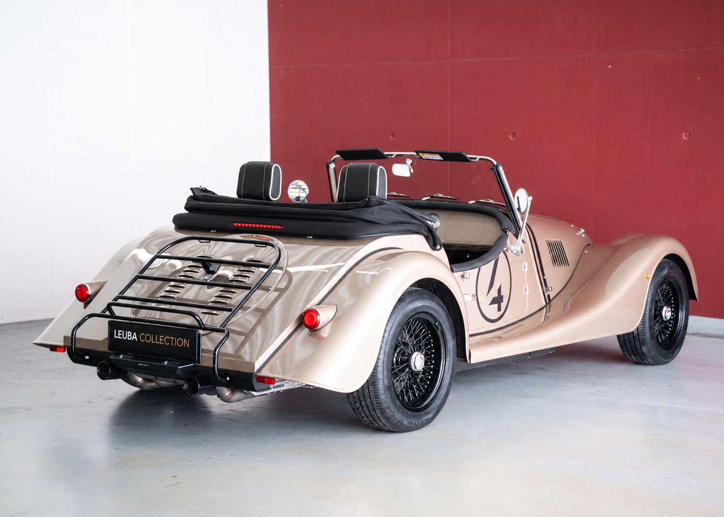 Image MORGAN 4-4 Plus Four 2.0 Automatic Bespoke (Swiss new car, Selene Bronze Aston Martin paint, 36-month warranty, delivery March 27)