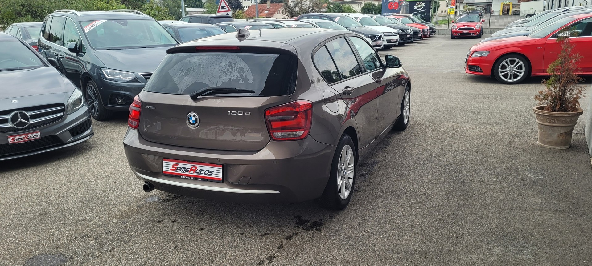 BMW 120d xDrive Urban Line-image-1