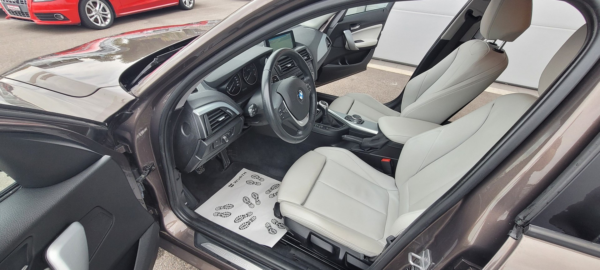 BMW 120d xDrive Urban Line-image-6