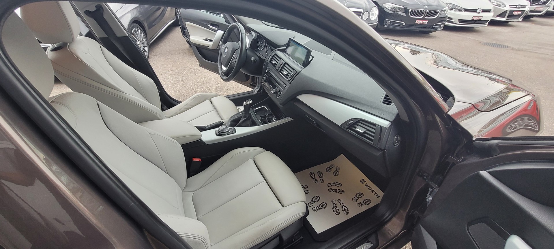 BMW 120d xDrive Urban Line-image-7