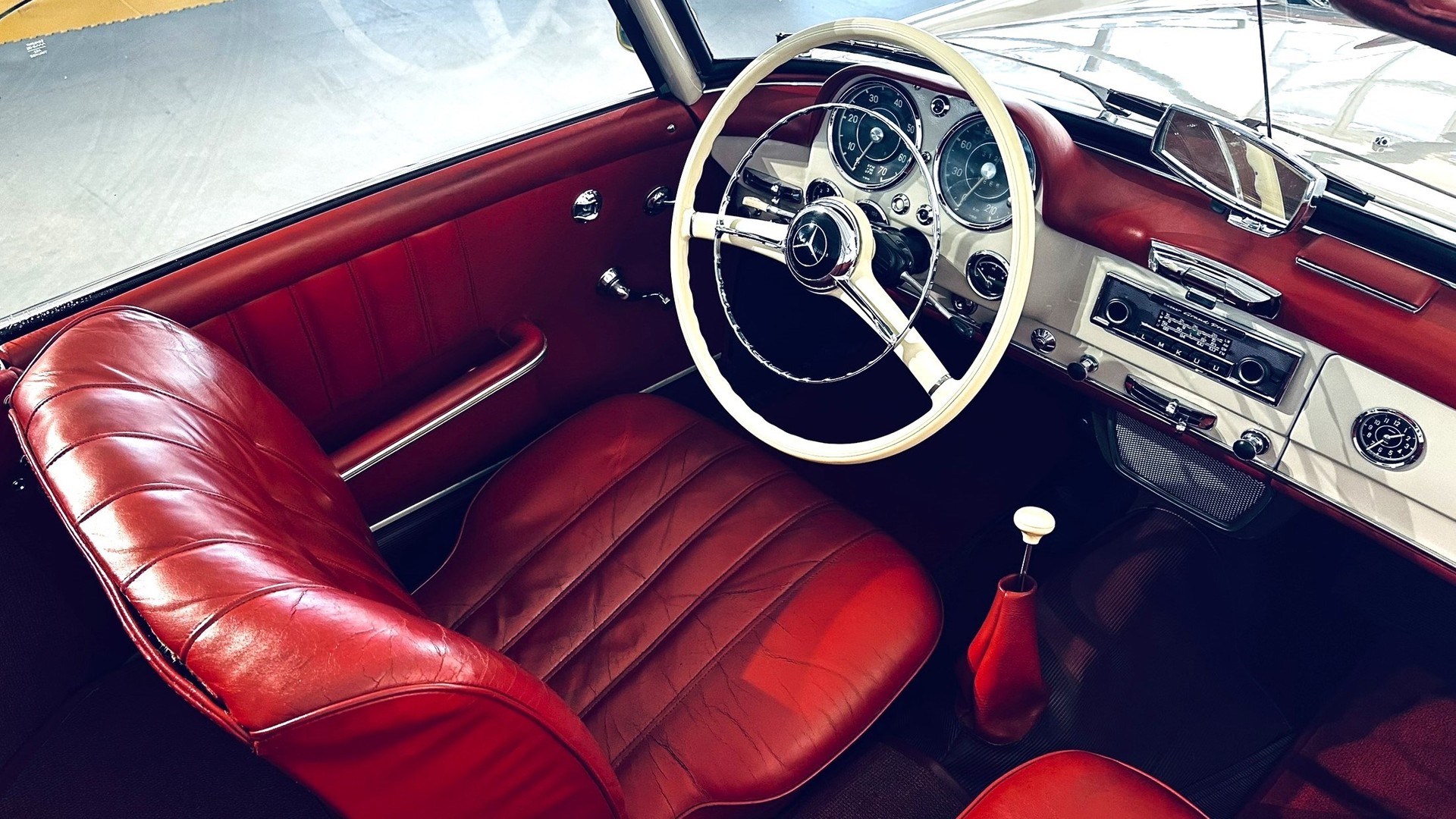 MERCEDES-BENZ 190 SL-image-3