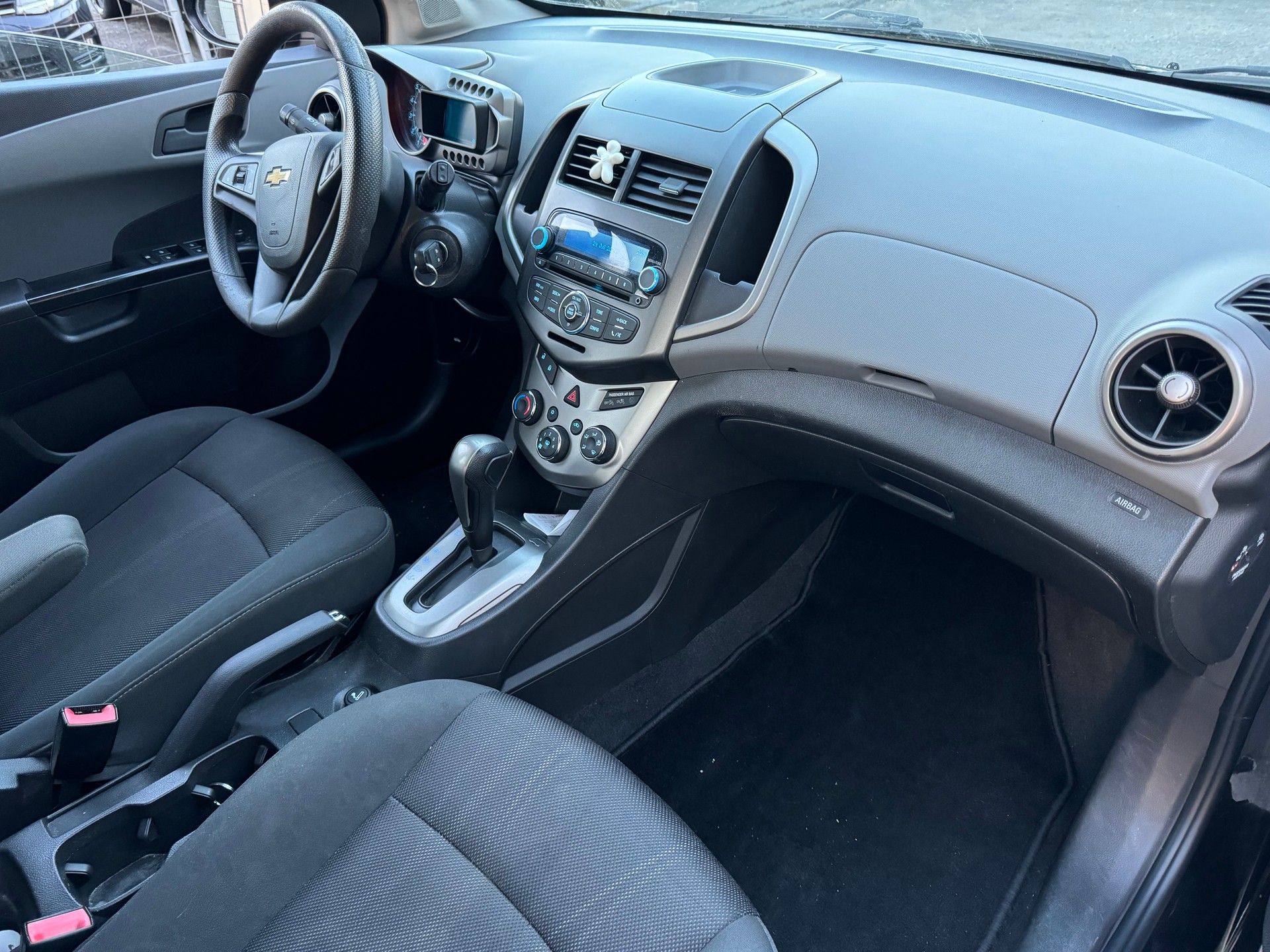 CHEVROLET Aveo 1.4 LT Automatic-image-4