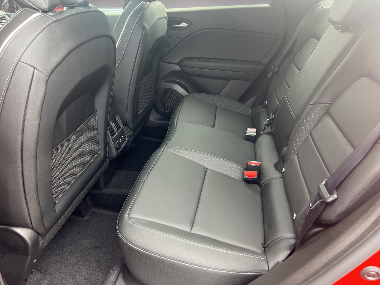 MITSUBISHI ASX 1.6 HEV Instyle-image-6