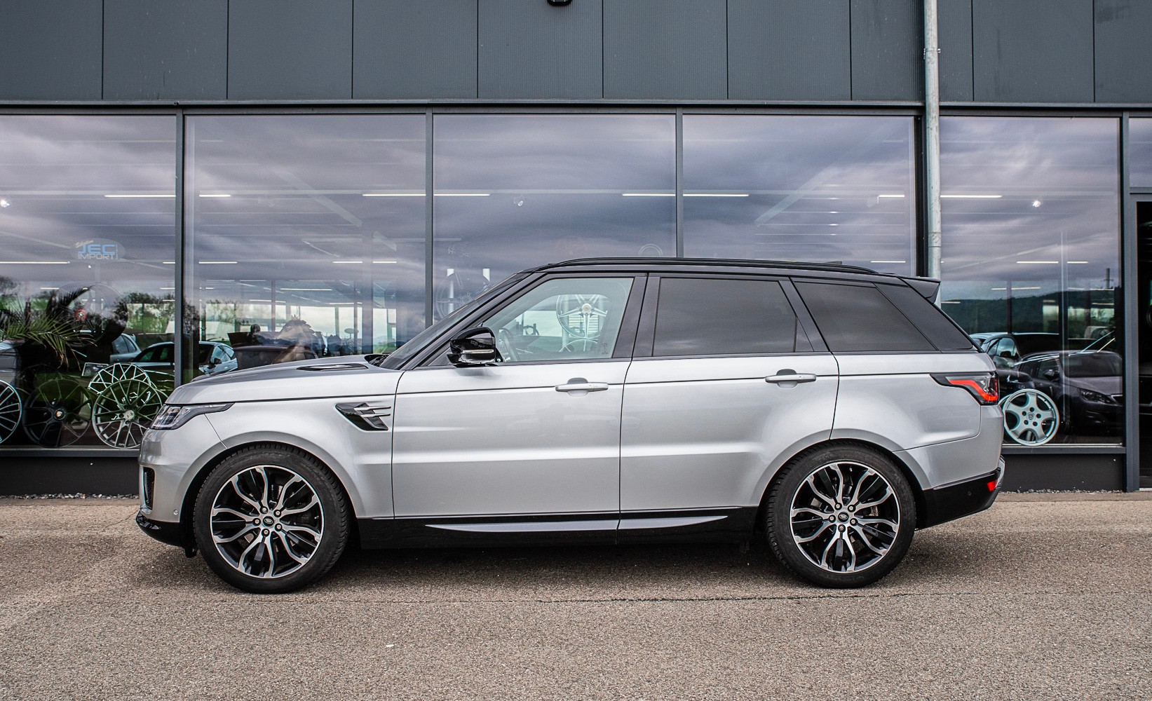 LAND ROVER RR Sport 2.0 Si4 HSE-image-8