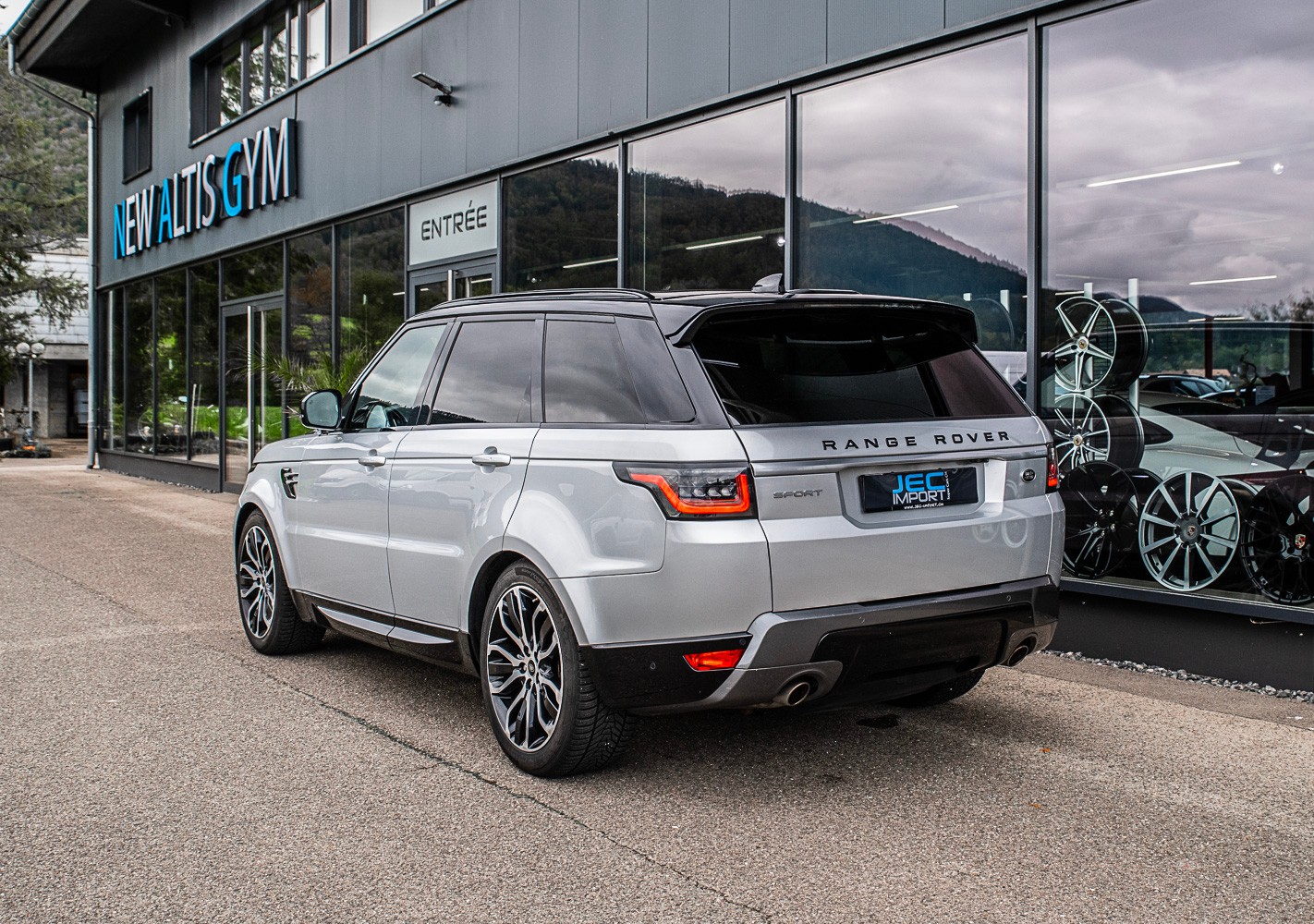 LAND ROVER RR Sport 2.0 Si4 HSE-image-9