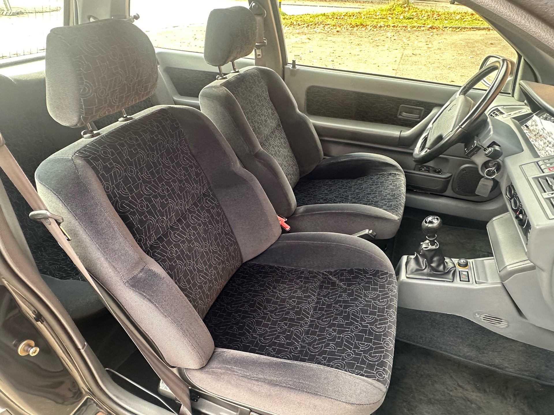 RENAULT Clio 1.8 16V-image-14