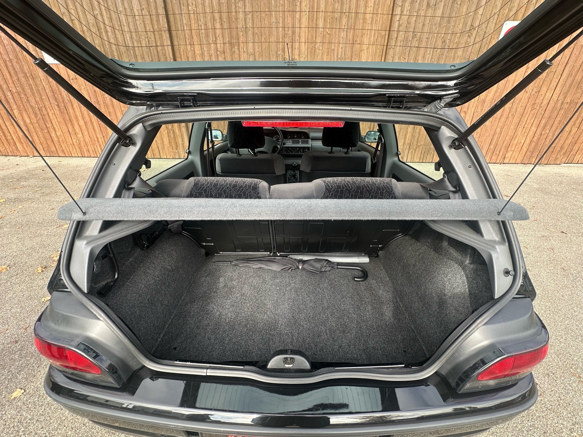 RENAULT Clio 1.8 16V-image-12