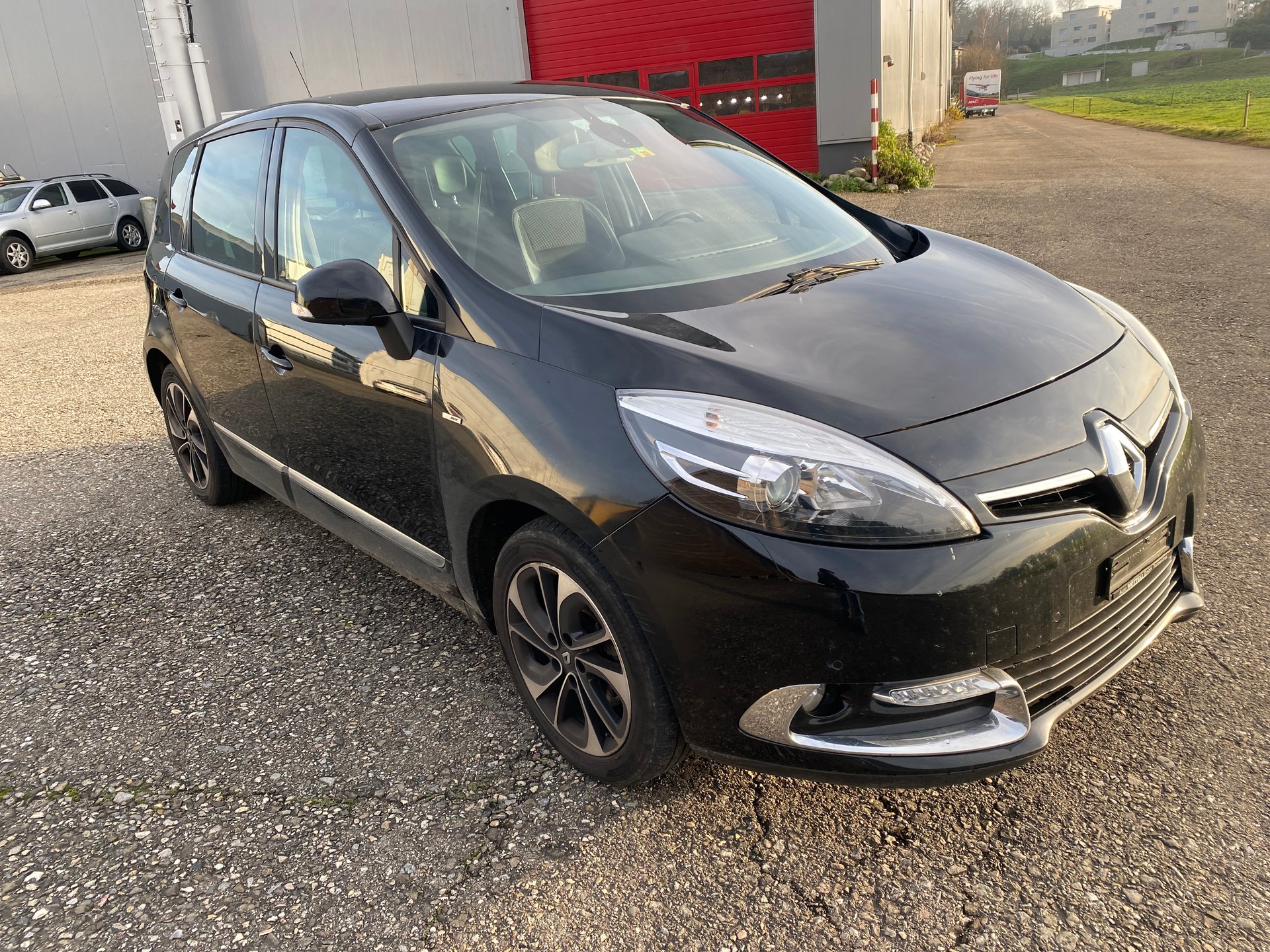 RENAULT Scénic 1.2 16V Turbo Swiss Edition-image-1
