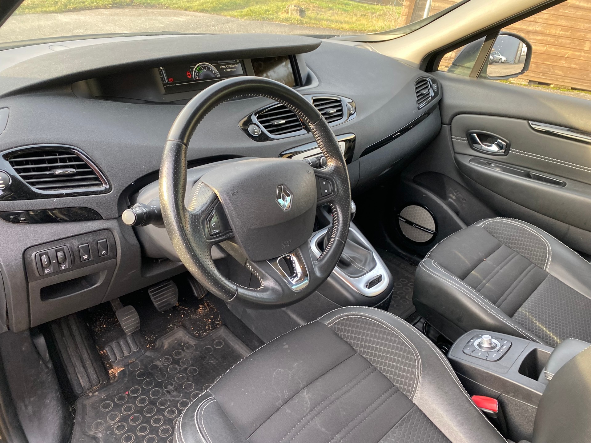 RENAULT Scénic 1.2 16V Turbo Swiss Edition-image-5