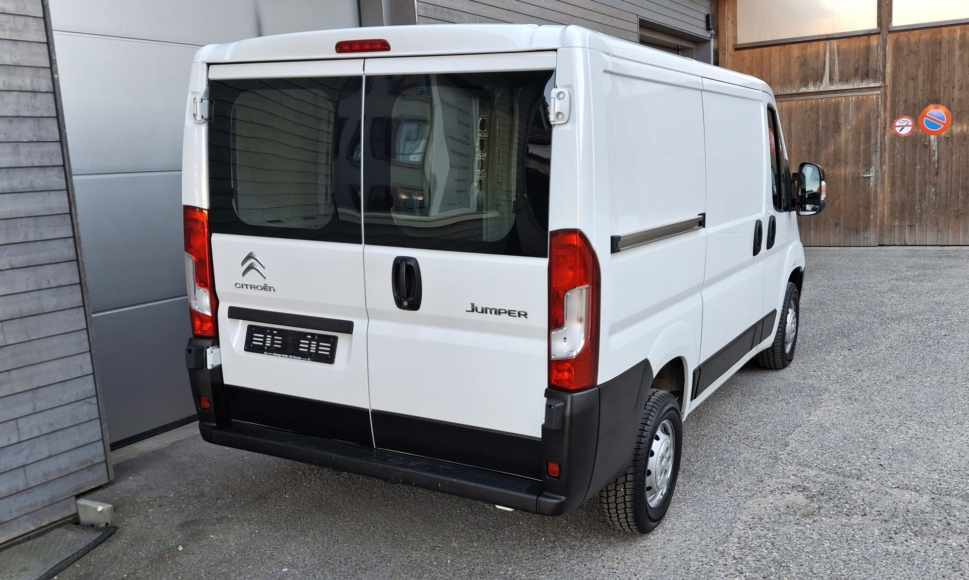 CITROEN Jumper 30 2.2 BlueHDi 120 Swiss Edition L1H1-image-6