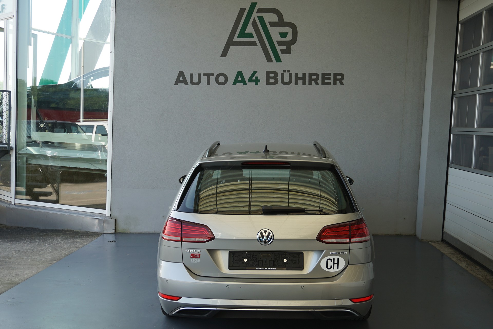 VW Golf 1.5 TSI EVO Comfort Variant 130PS DSG-Automat-image-9
