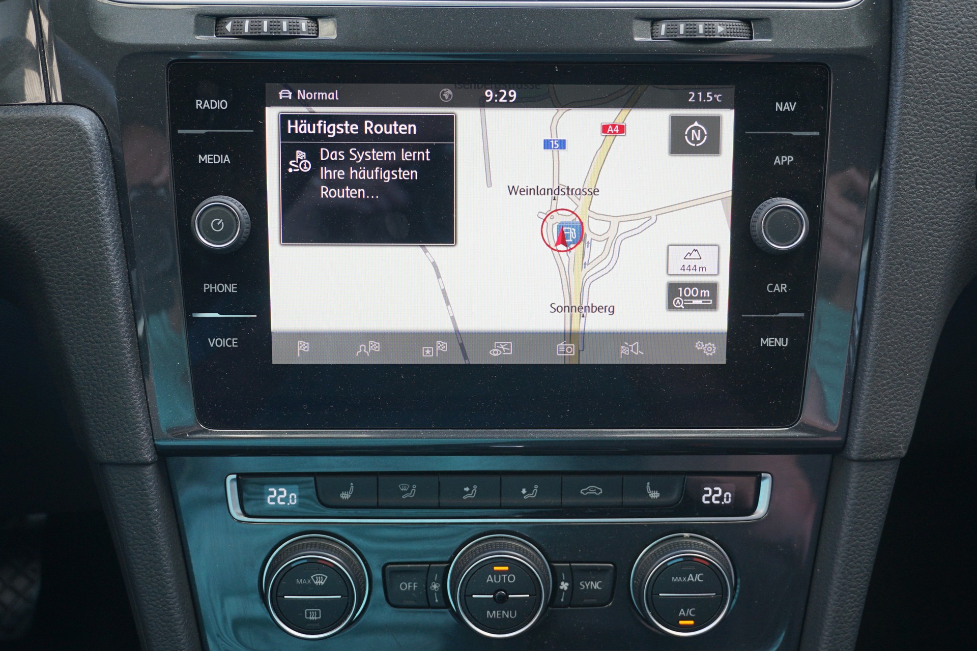 VW Golf 1.5 TSI EVO Comfort Variant 130PS DSG-Automat-image-17