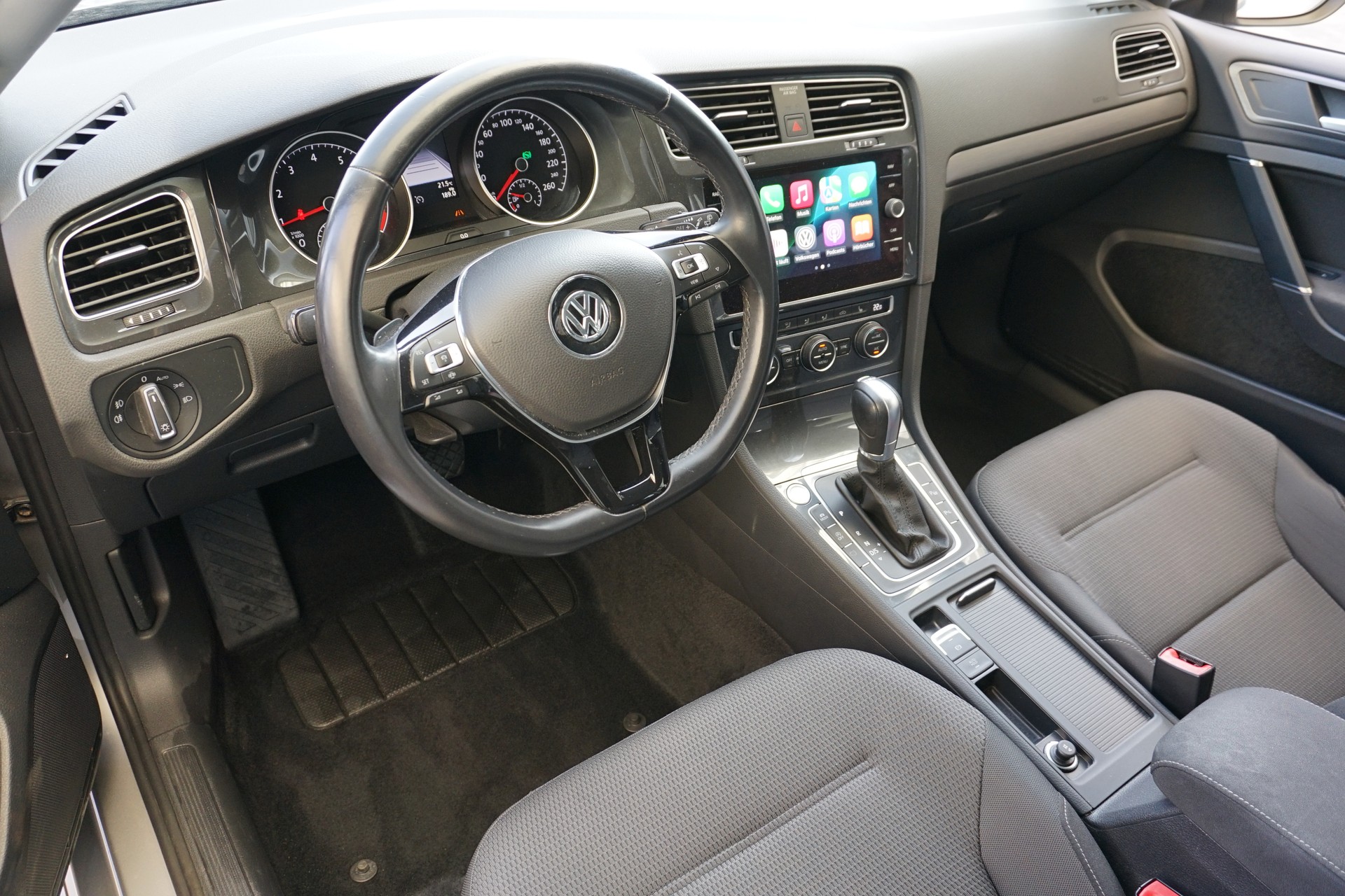 VW Golf 1.5 TSI EVO Comfort Variant 130PS DSG-Automat-image-13