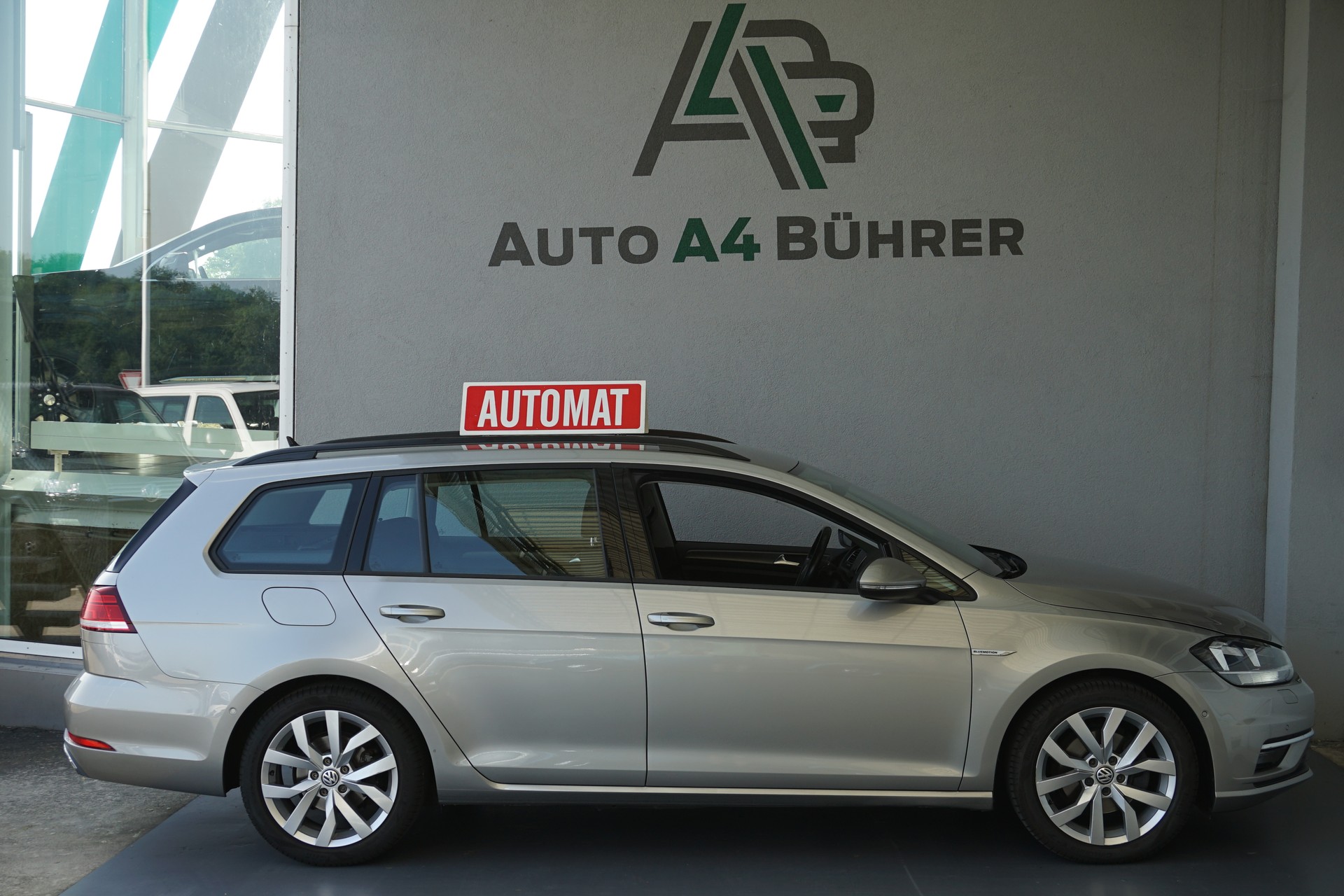 VW Golf 1.5 TSI EVO Comfort Variant 130PS DSG-Automat-image-4