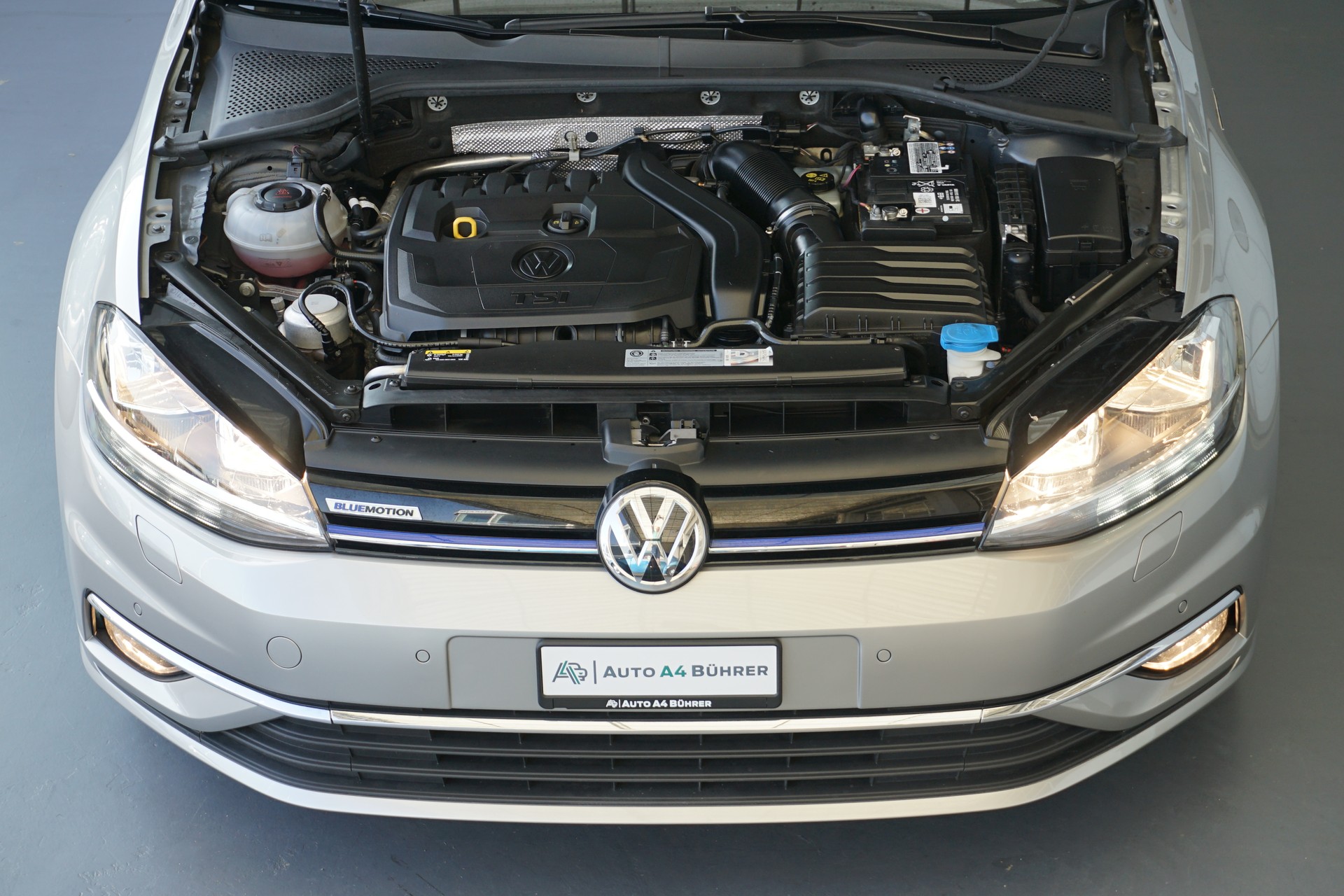 VW Golf 1.5 TSI EVO Comfort Variant 130PS DSG-Automat-image-11