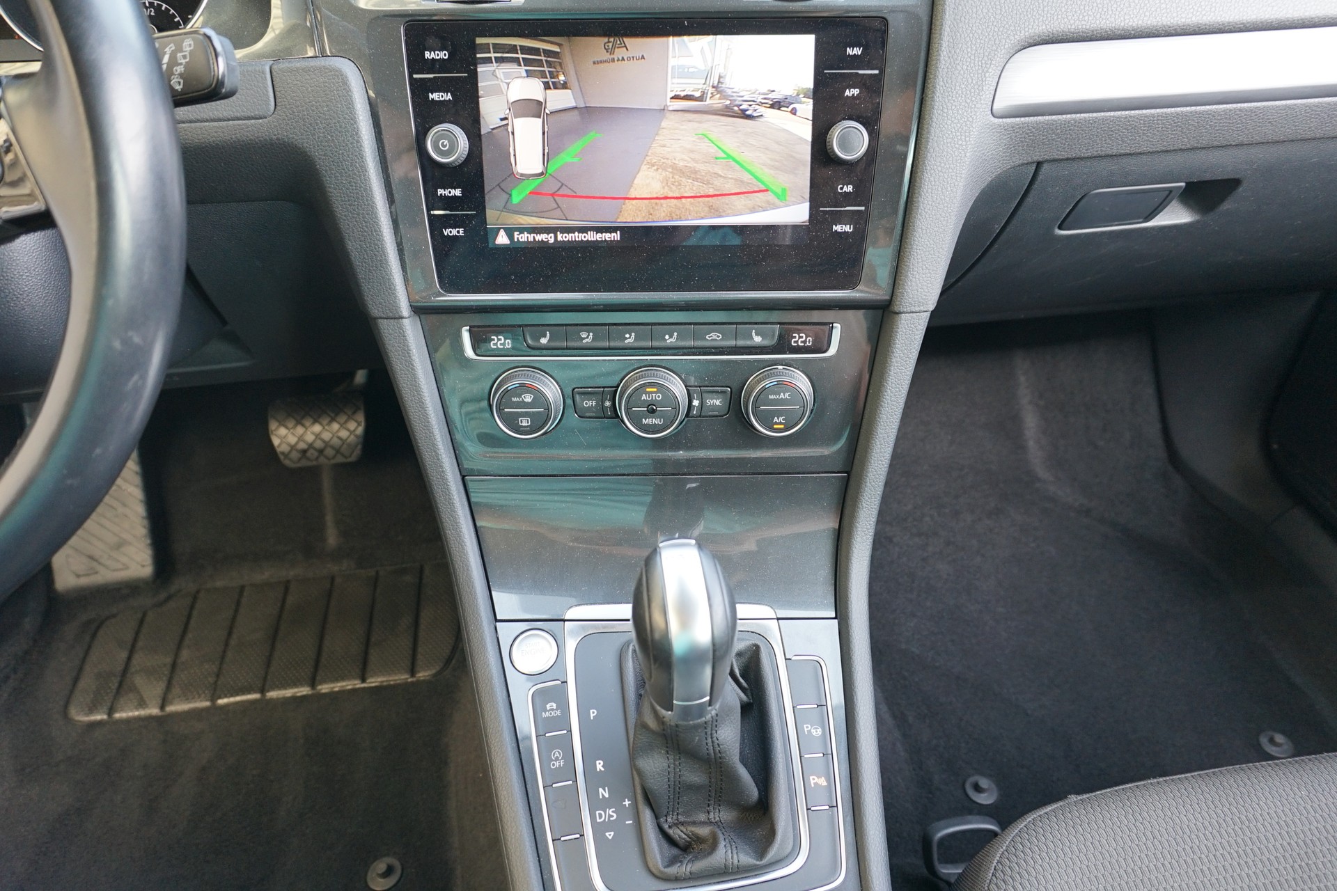 VW Golf 1.5 TSI EVO Comfort Variant 130PS DSG-Automat-image-19